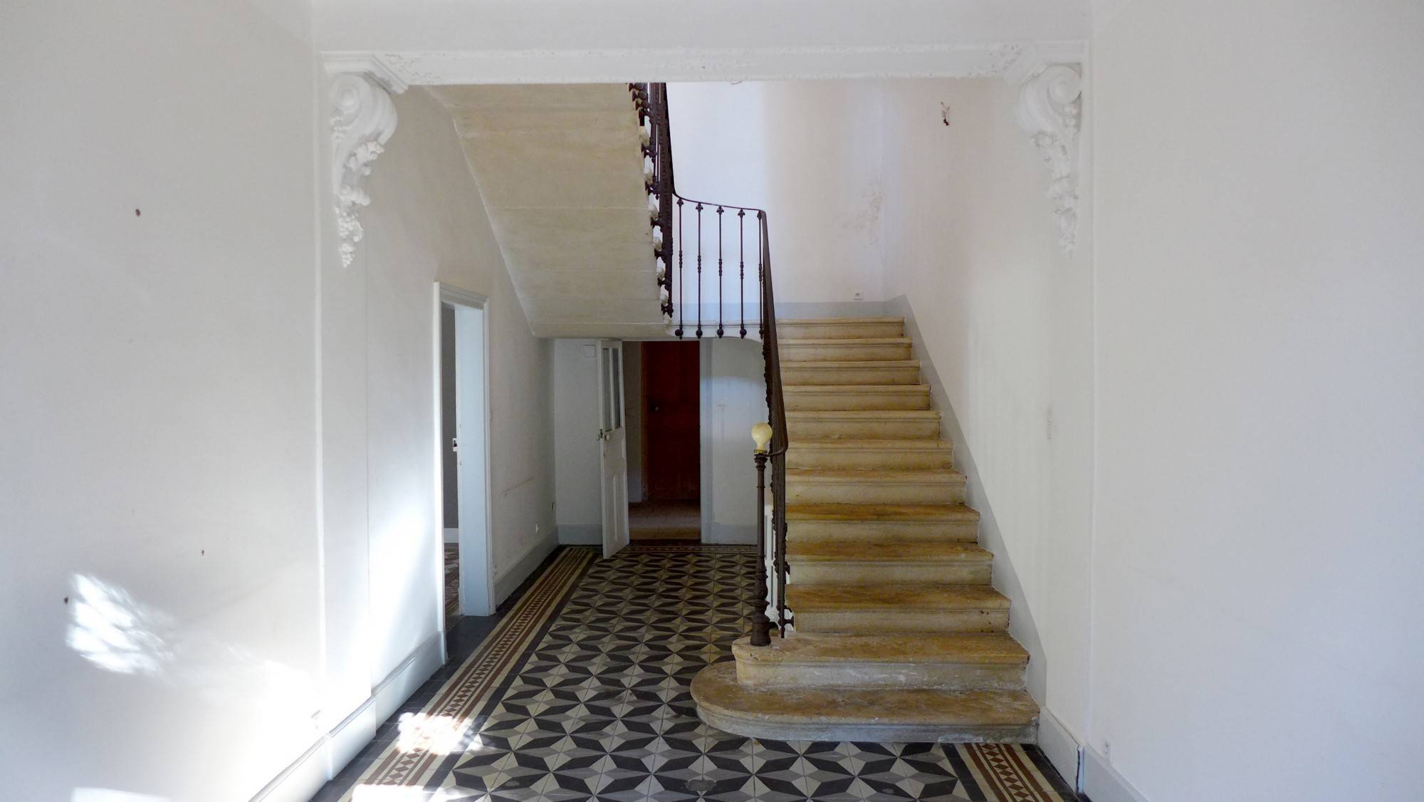 Sainte Cécile les Vignes , Maison de maître  VENDUE  par Christine MIRANDA Immobilier