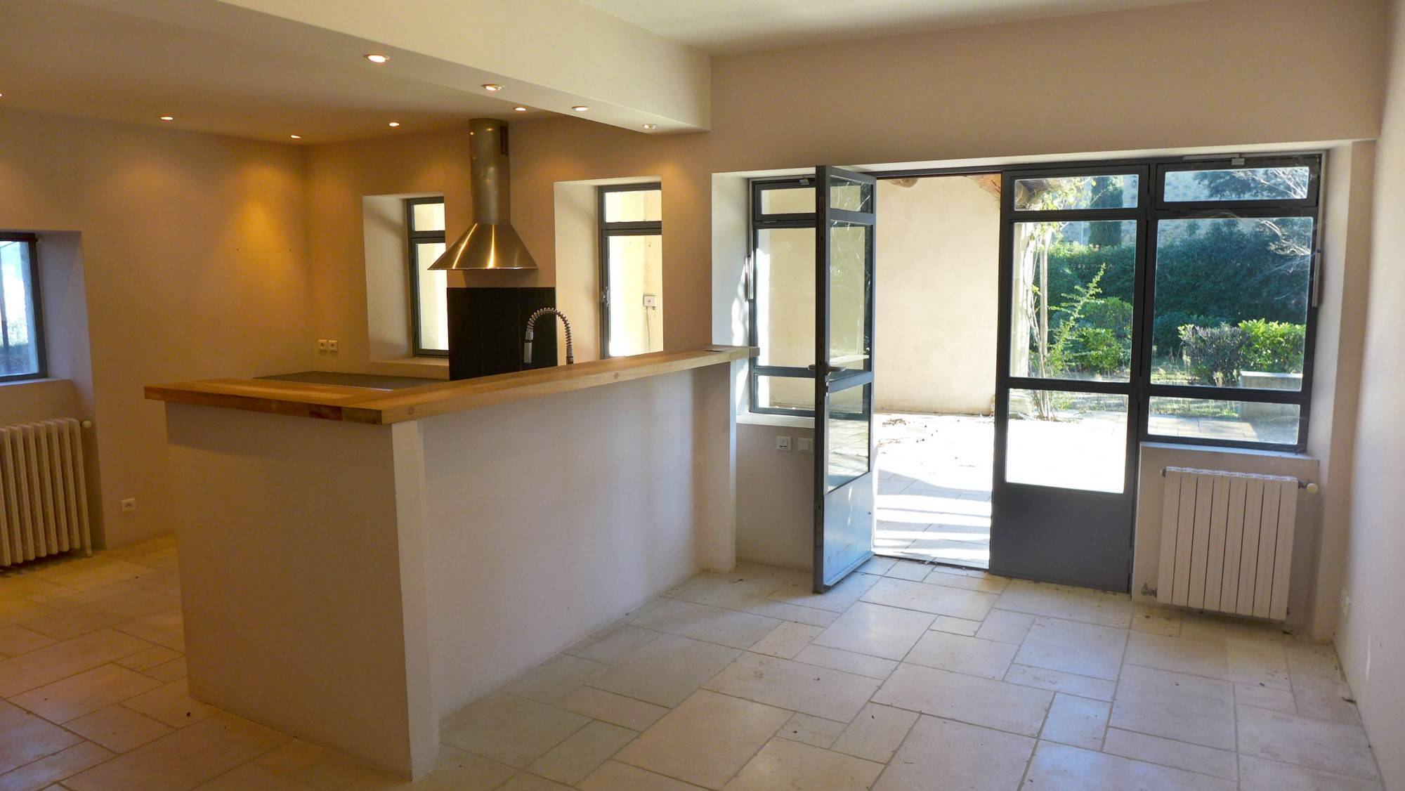 Sainte Cécile les Vignes , Maison de maître  VENDUE  par Christine MIRANDA Immobilier