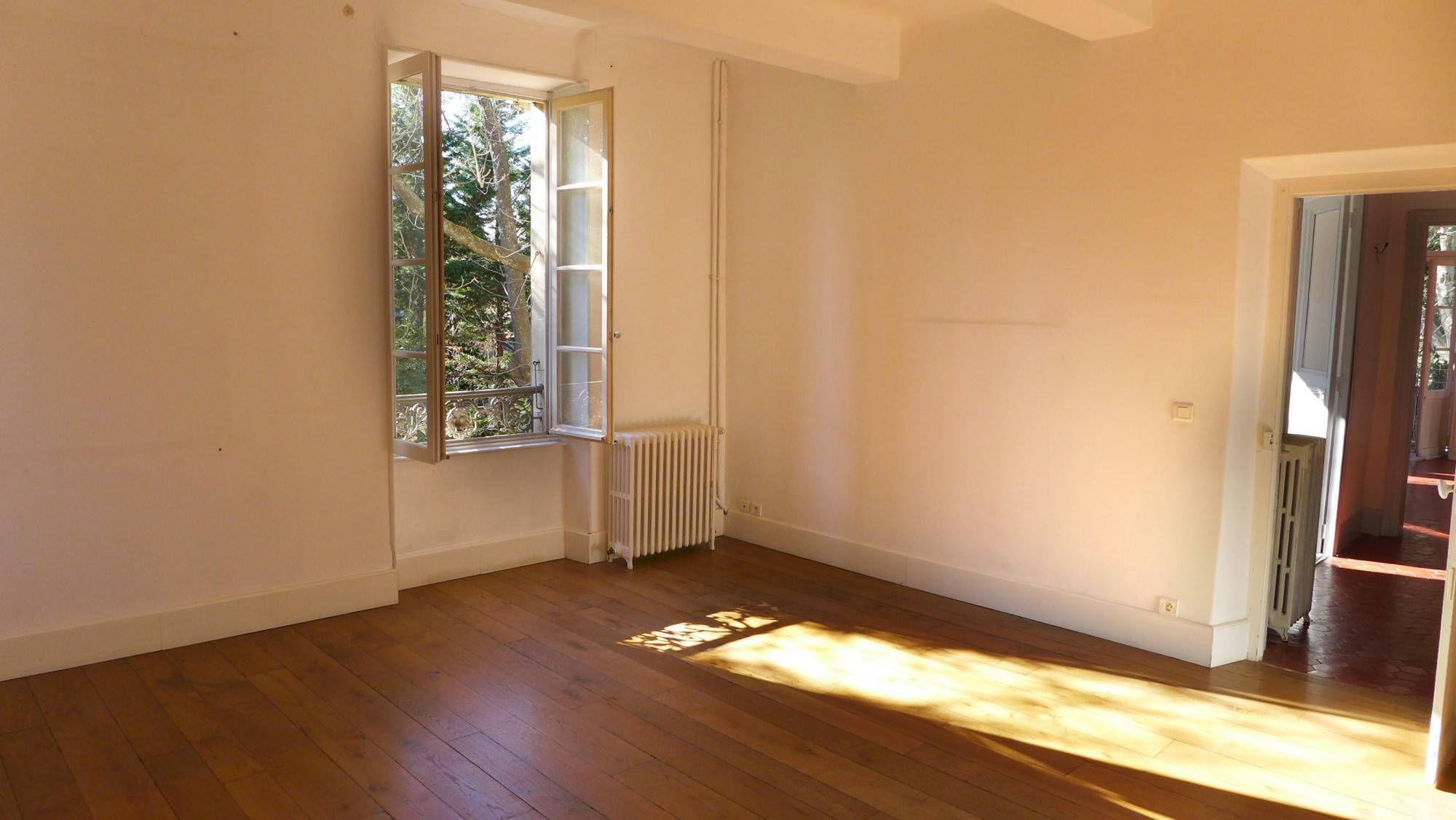 Sainte Cécile les Vignes , Maison de maître  VENDUE  par Christine MIRANDA Immobilier