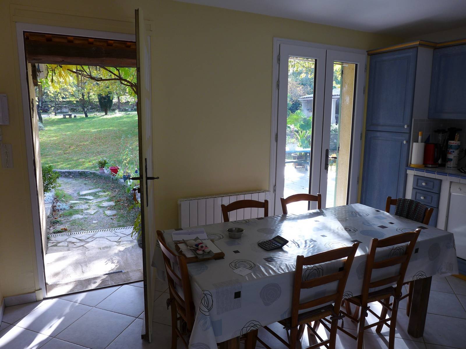 Villa St Restitut, quartier résidentiel, terrain et  piscine, VENDUE PAR  CHRISTINE MIRANDA IMMOBILIER 