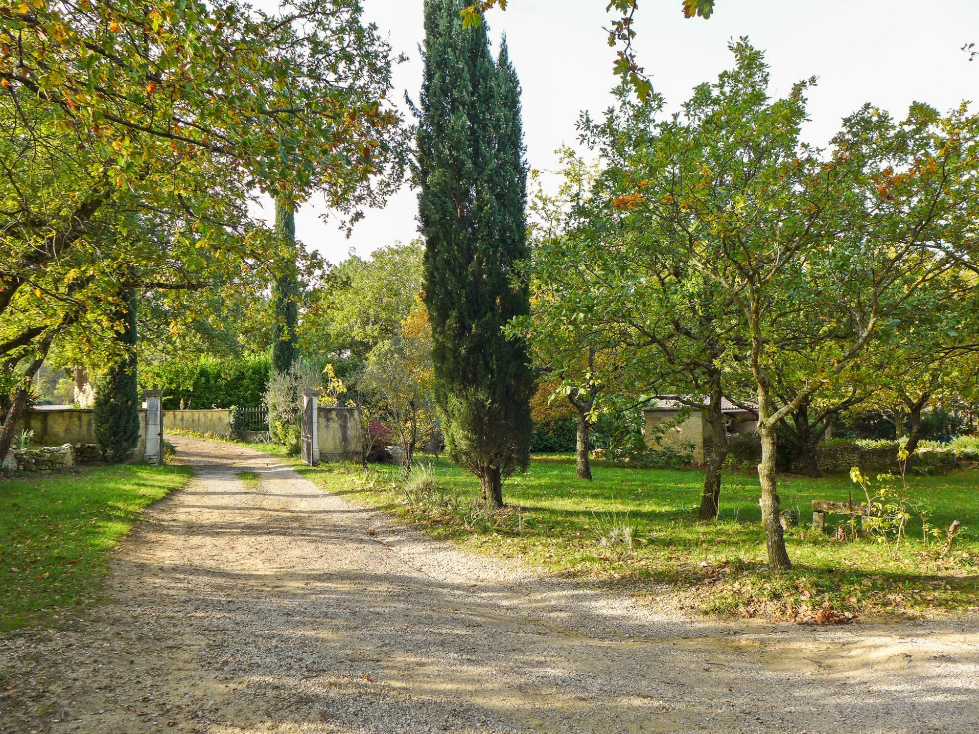 Villa St Restitut, quartier résidentiel, terrain et  piscine, VENDUE PAR  CHRISTINE MIRANDA IMMOBILIER 