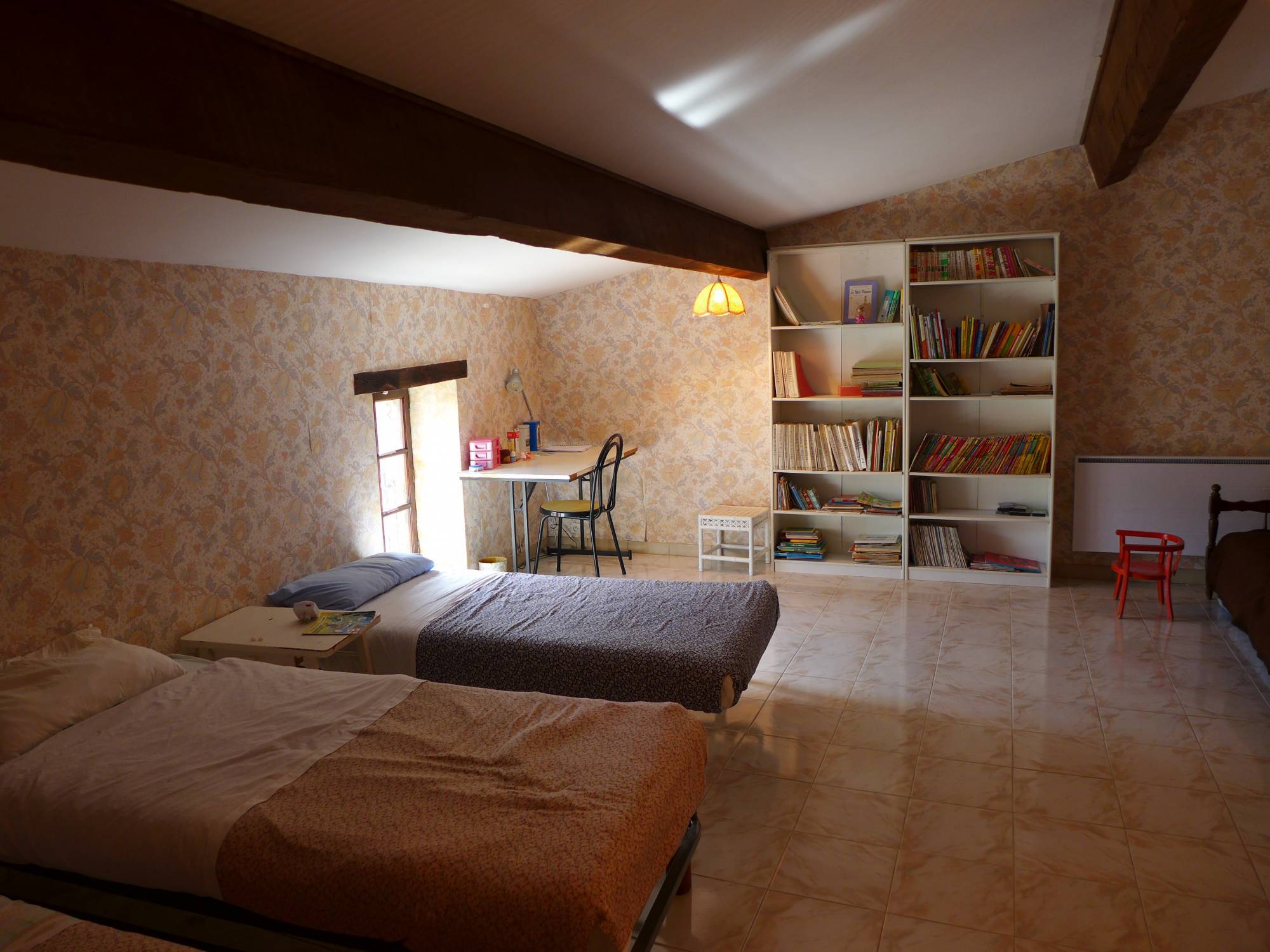 Aux portes de la Provence, proche Montélimar ensemble de 2 maisons  en pierres