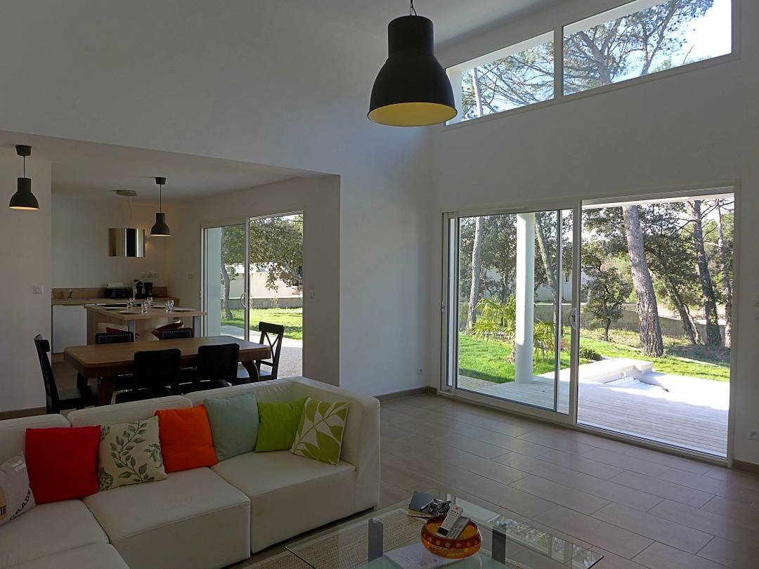 Villa contemporaine à vendre à Suze la Rousse   - VENDUE PAR CHRISTINE MIRANDA IMMOBILIER