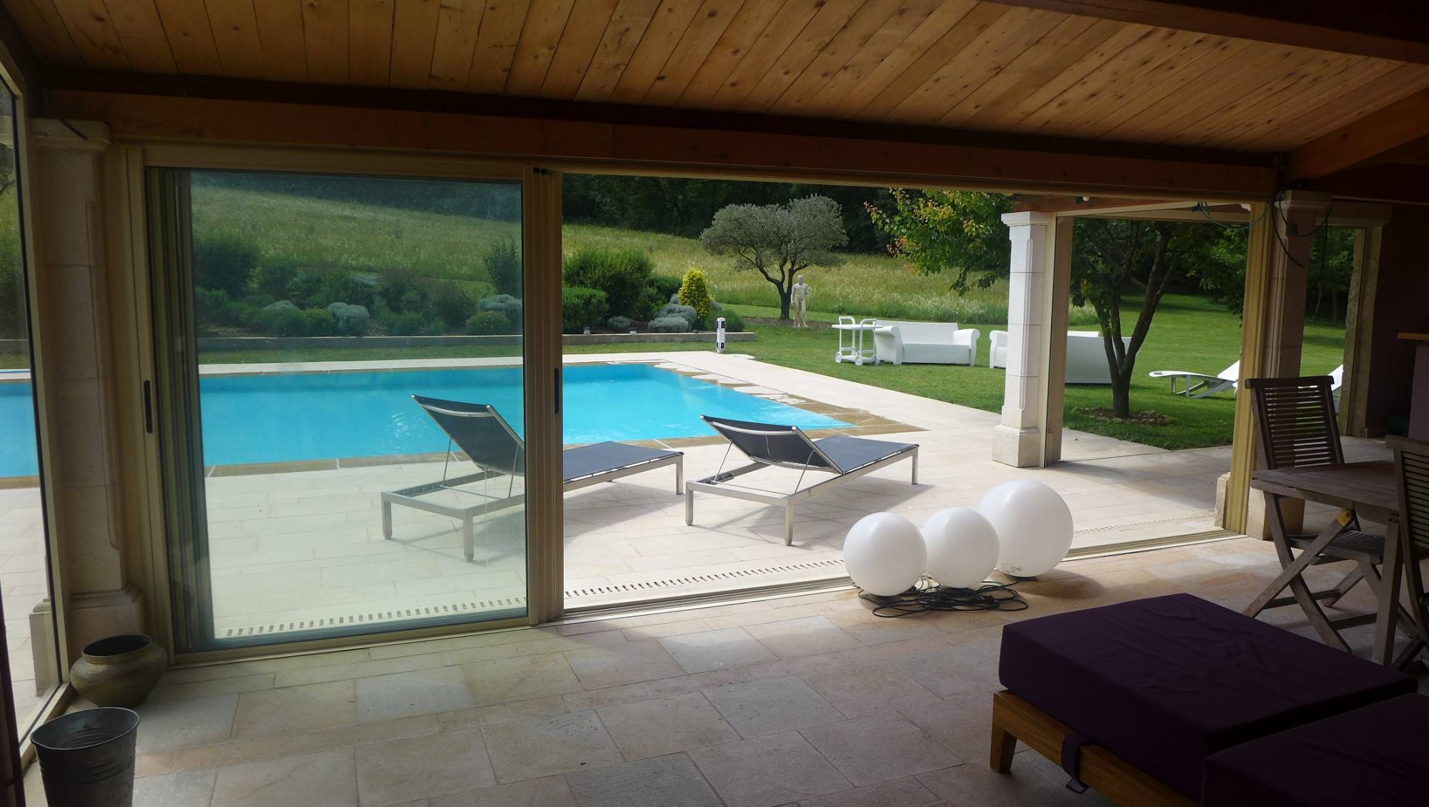 Propriété avec piscine