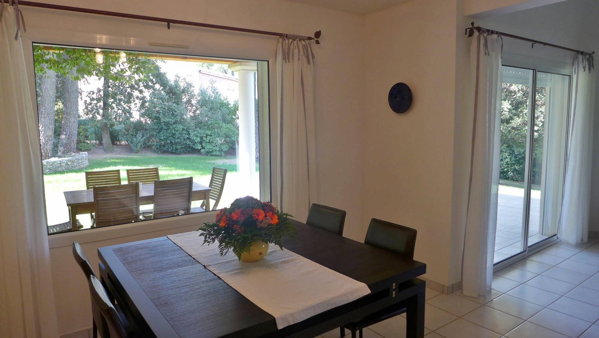 Villa récente à Vendre à St Restitut, vendue par l'agence