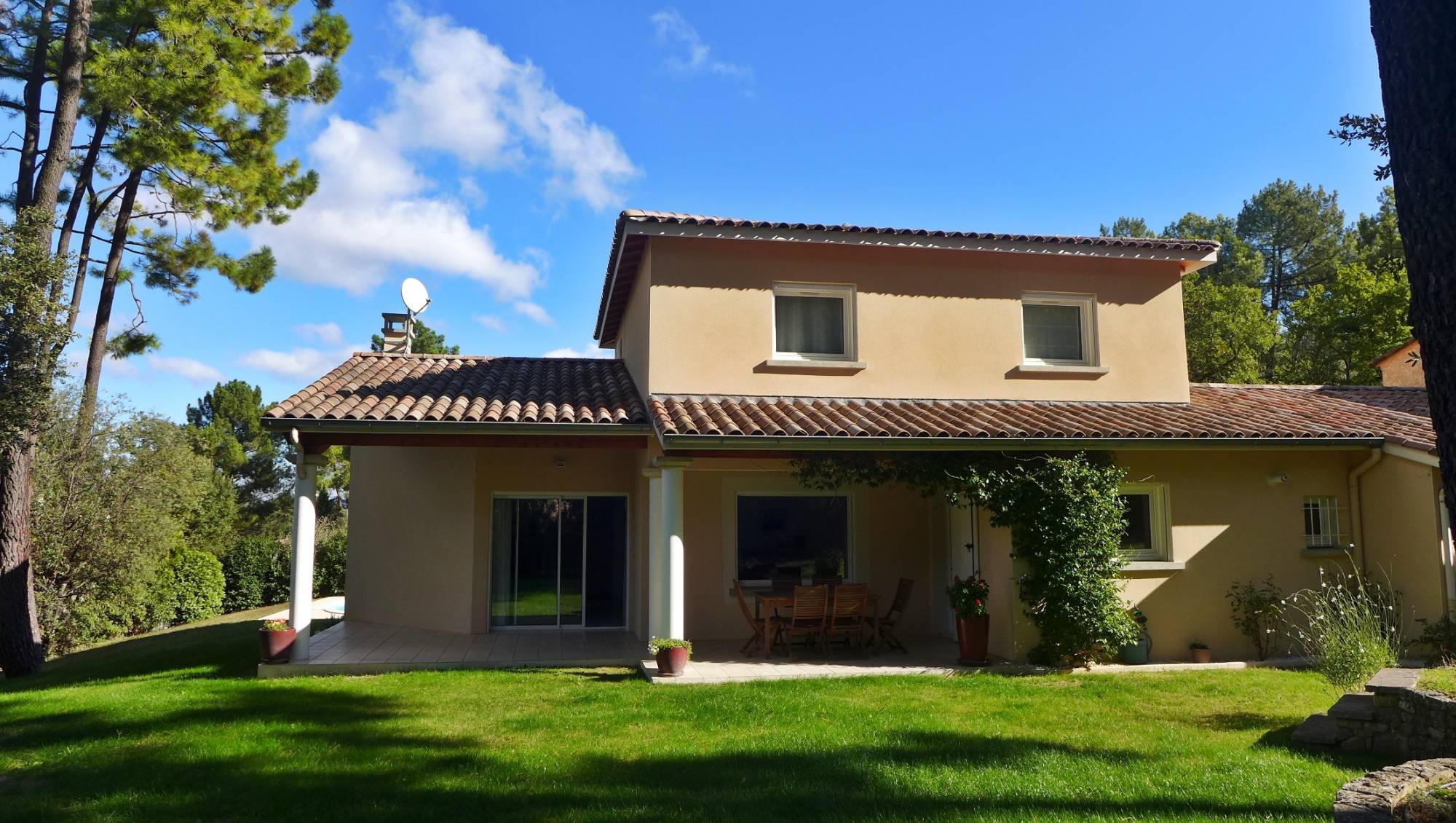 Villa à vendre quartier résidentiel à St Restitut 