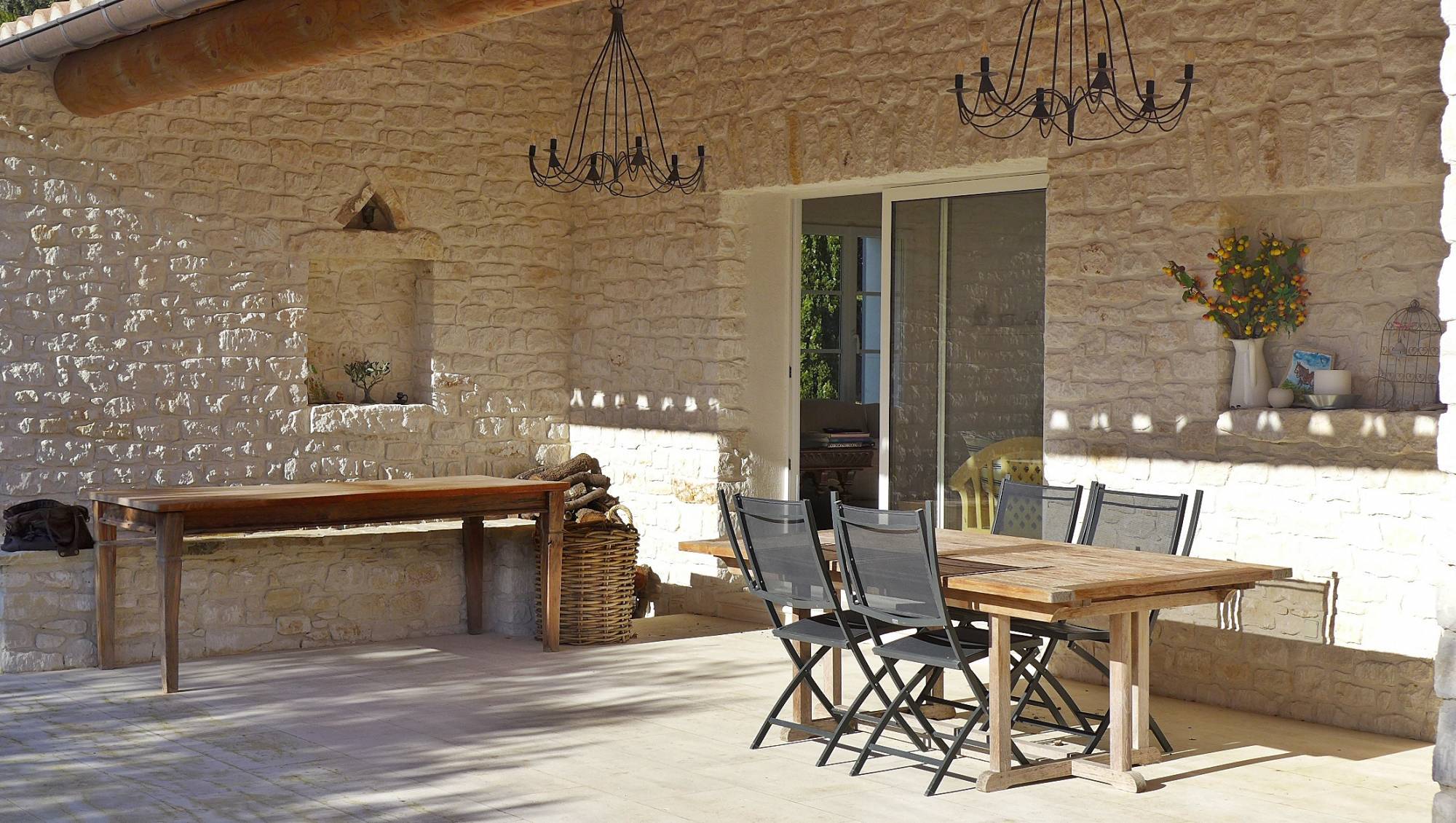  SUPERBE maison , VUE exceptionnelle, St Restitut vendue par l'agence Miranda Immobilier 