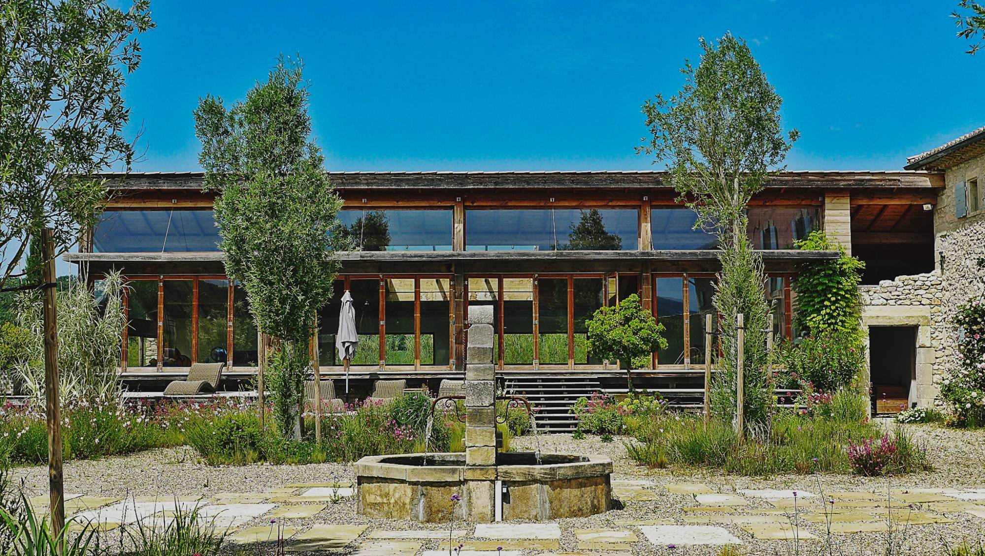 Propirété à vendre en Drome avec piscine couverte 