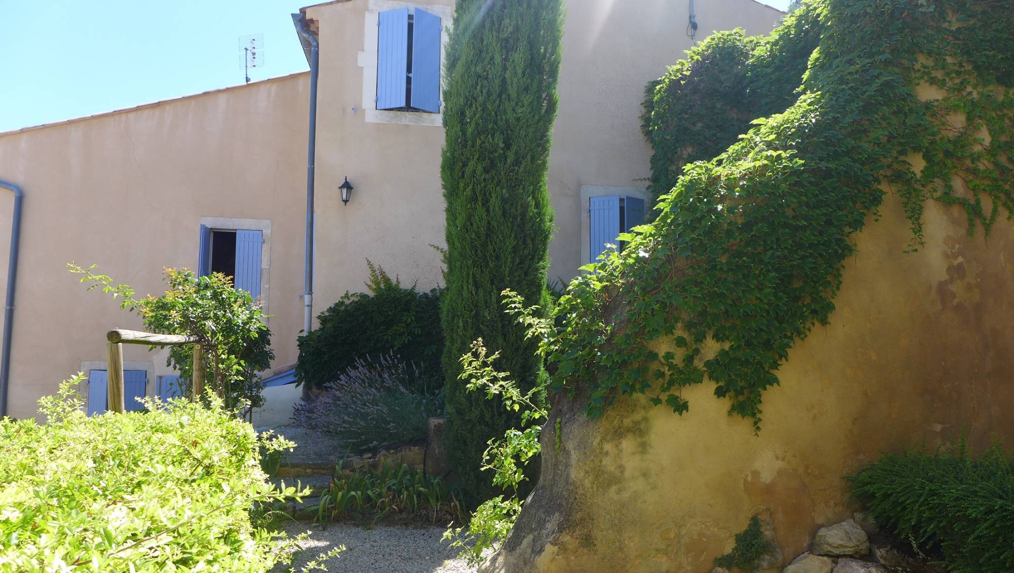 Maison de village à vendre à St Paul 3 Chtx