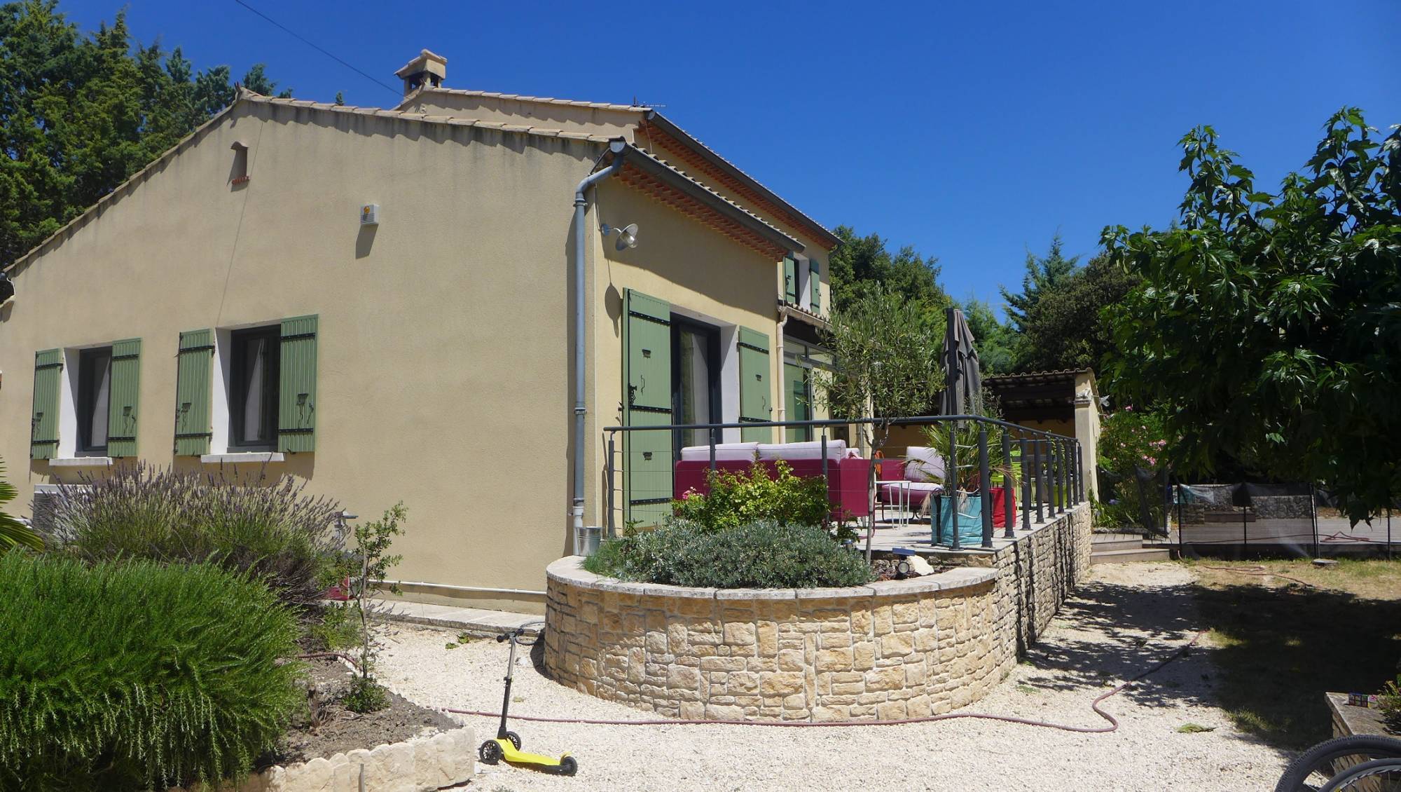 Saint Restitut- belle villa entièrement restaurée