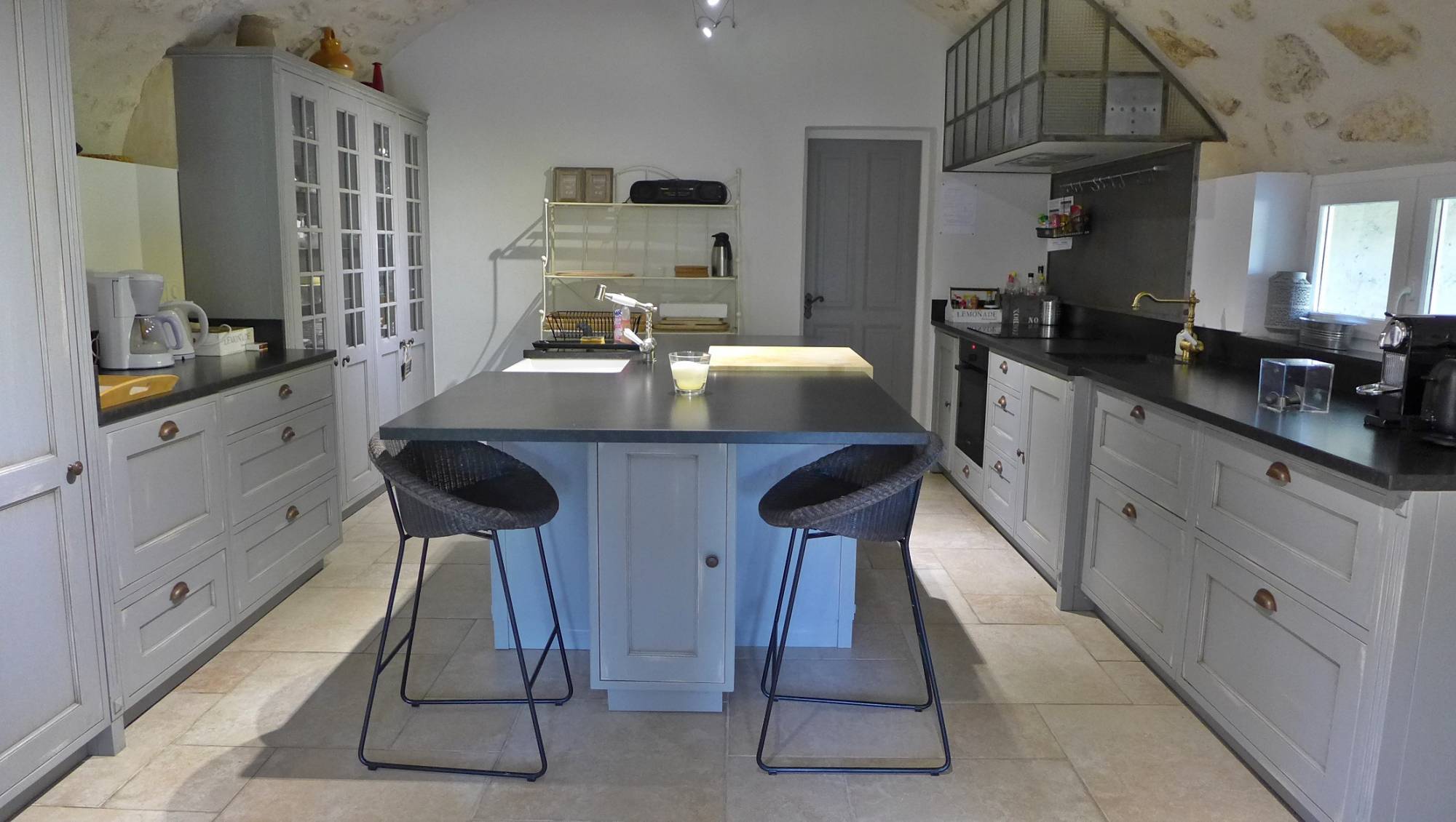 MAS PROVENCAL A ROUSSAS Restauré avec élégance , VENDU PAR MIRANDA IMMOBILIER