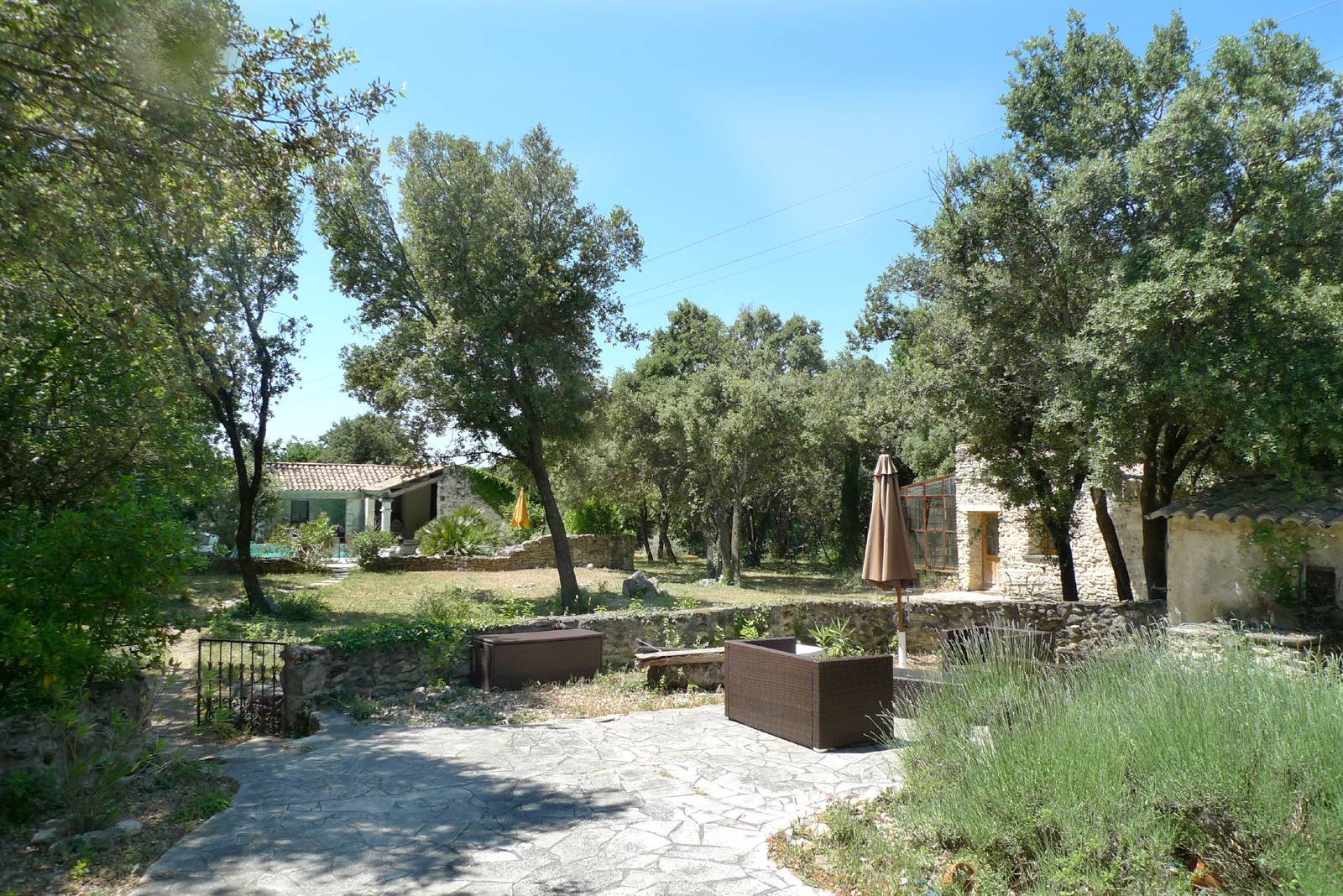 Maison avec piscine à vendre