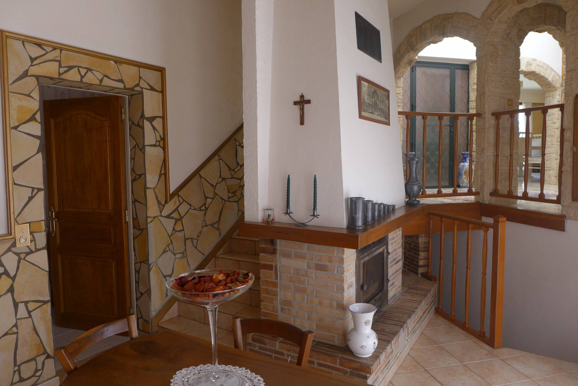 COMPROMIS SIGNE, maison de ville à 2 pas du centre de Bollène, 3 ch. 