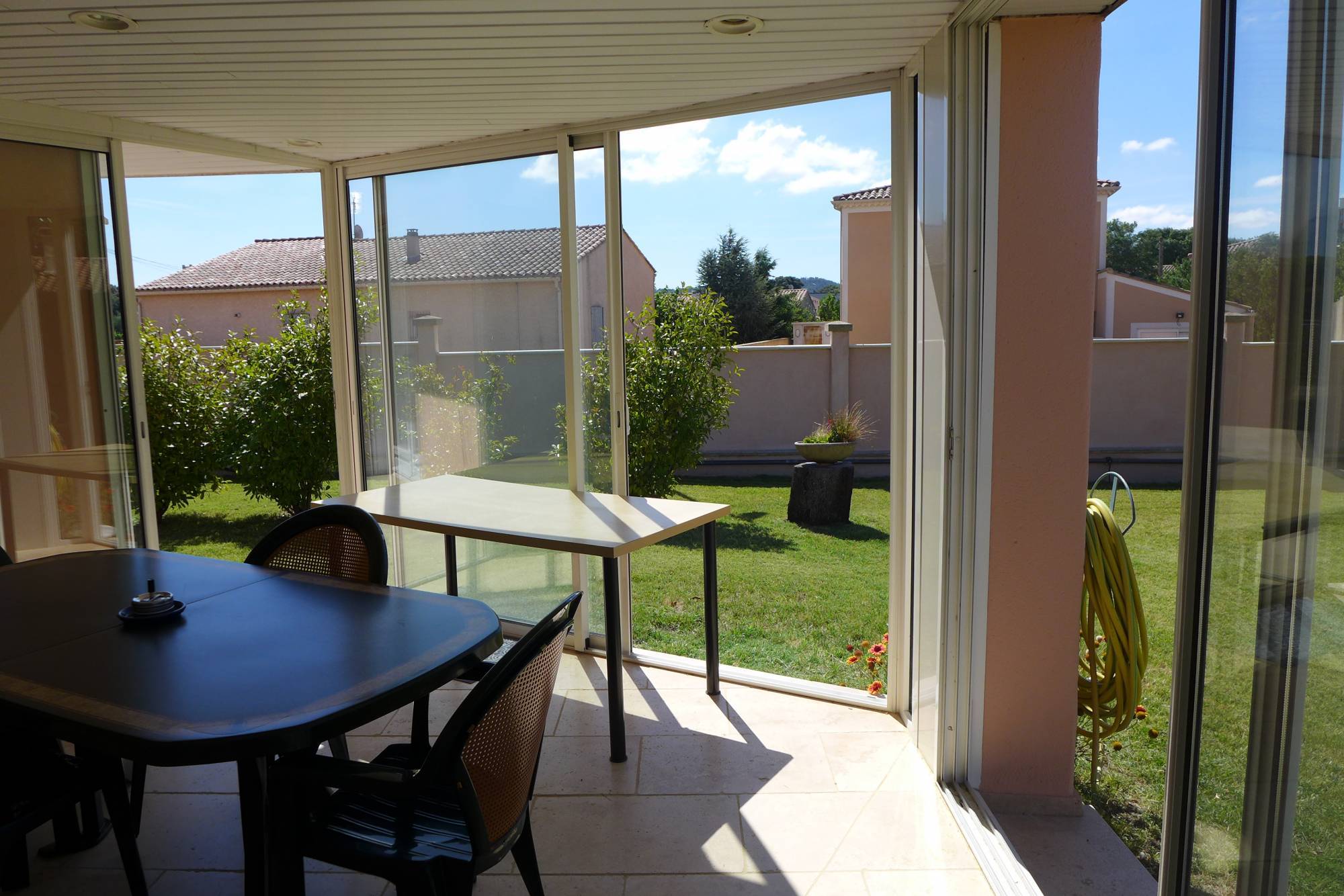 COMPROMIS SIGNE, maison de ville à 2 pas du centre de Bollène, 3 ch. 