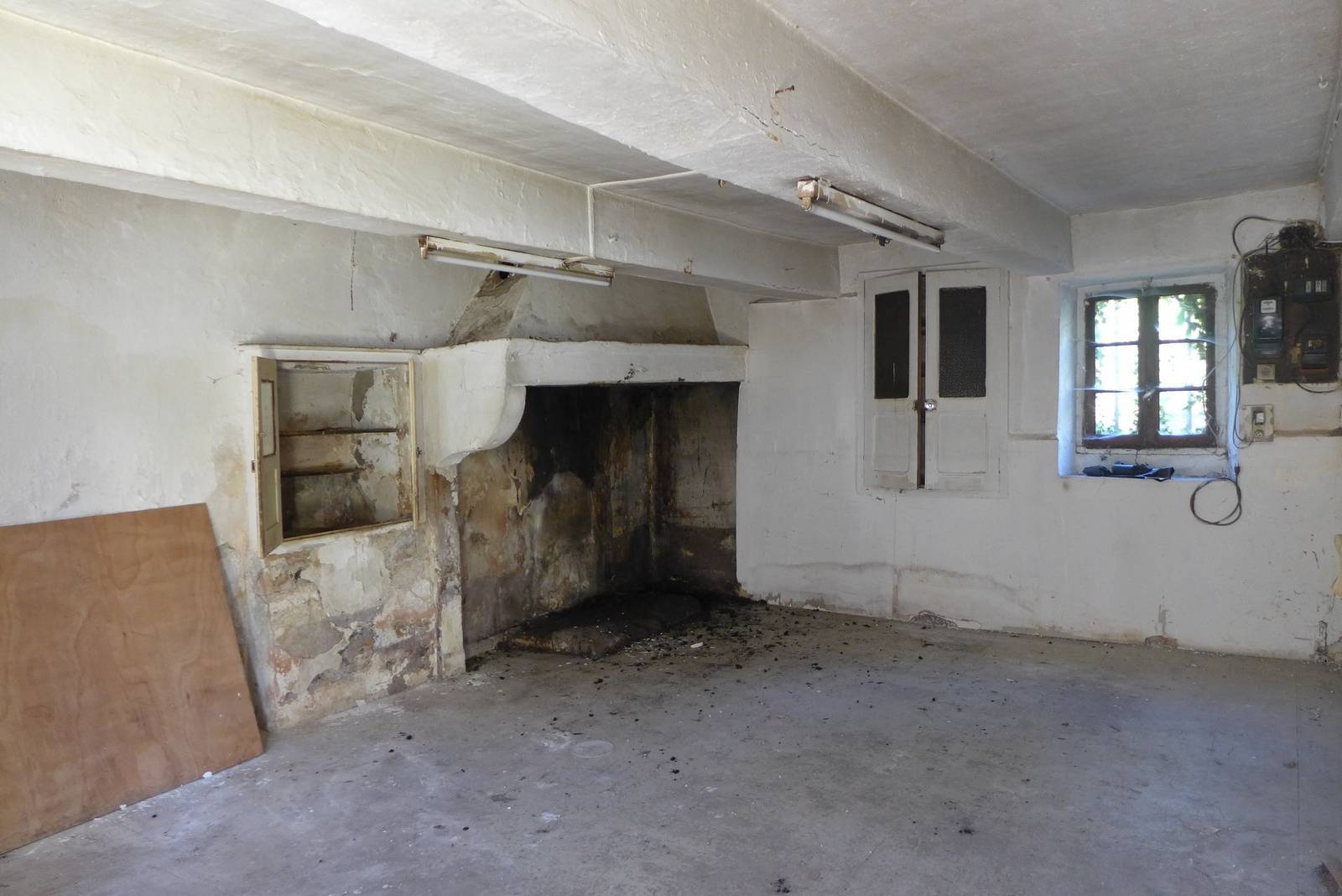 Mas à restaurer et ses dépendances VENDU PAR NOS SOINS Espeluche  