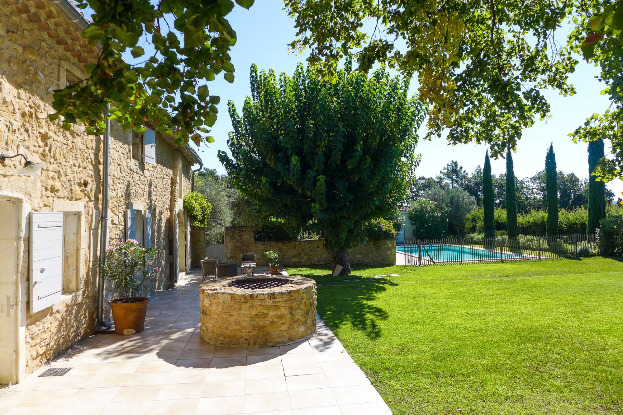 Haut Vaucluse, tranquillité assurée pour ce mas restauré, VENDU  PAR Miranda Immobilier