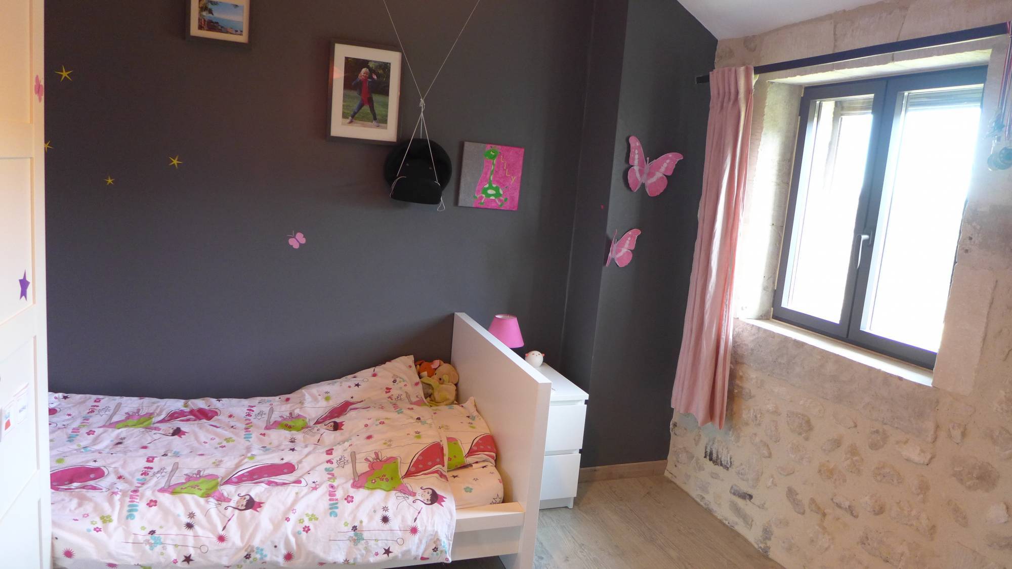 EXCLUSIVITÉ, maison de village restaurée, 3 ch. jardin VENDUE PAR NOS SOINS St Restitut  