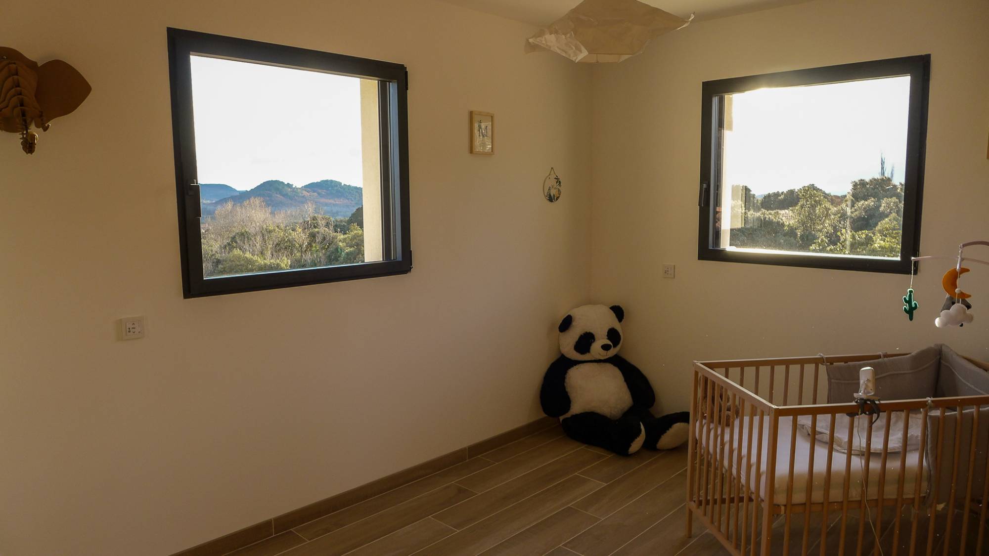 Drôme Provençale, Villa contemporaine à vendre , en position dominante.