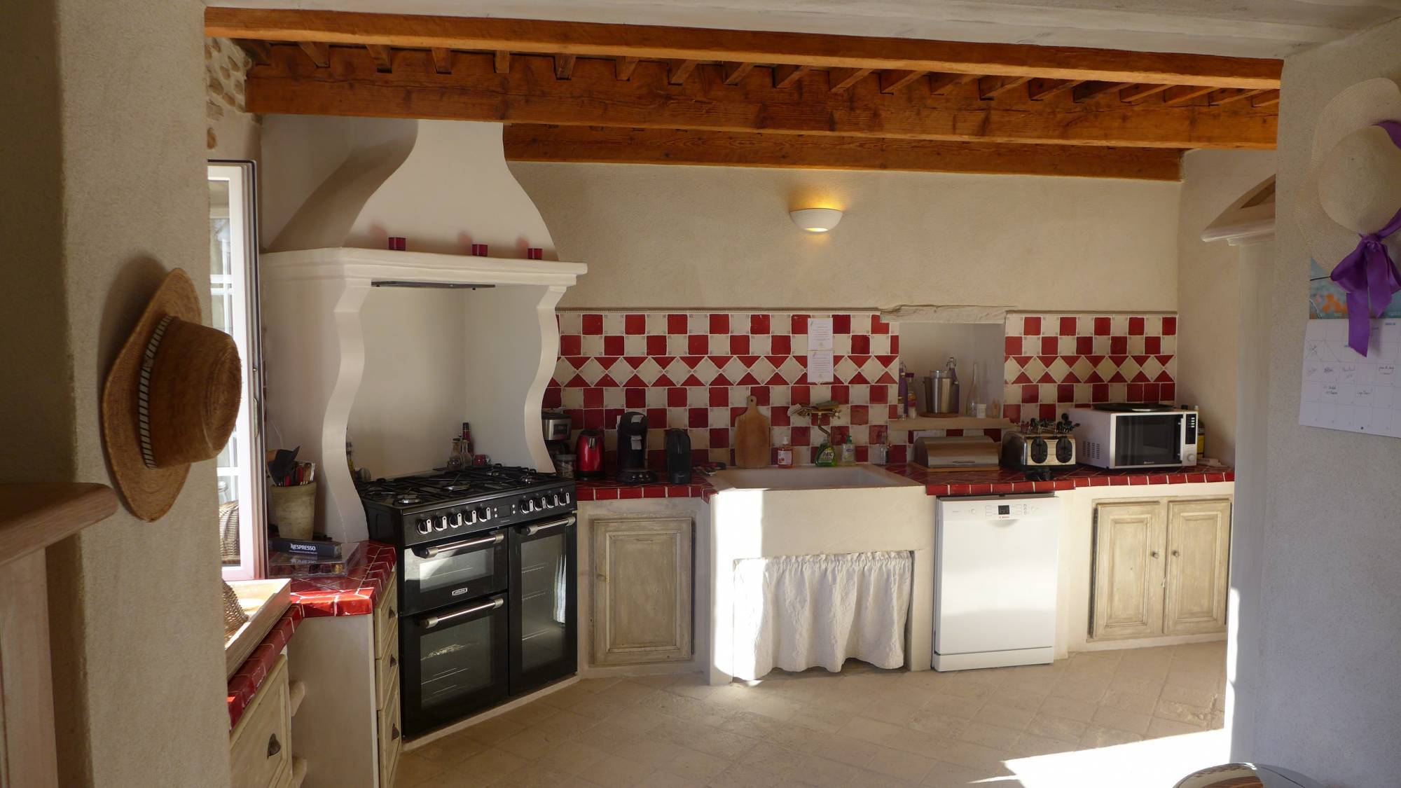 Mas Provencal avec piscine vendu par l'agence Christine Miranda à Uchaux