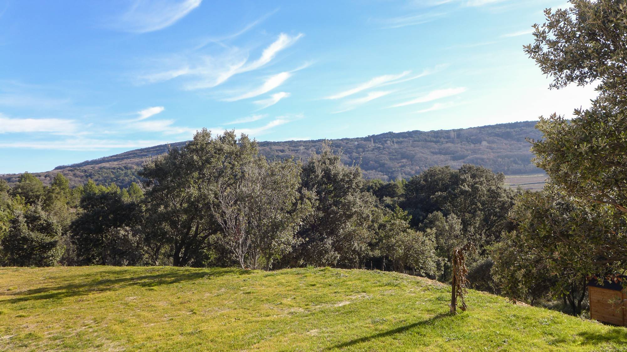 Drôme Provençale, Villa contemporaine à vendre , en position dominante.