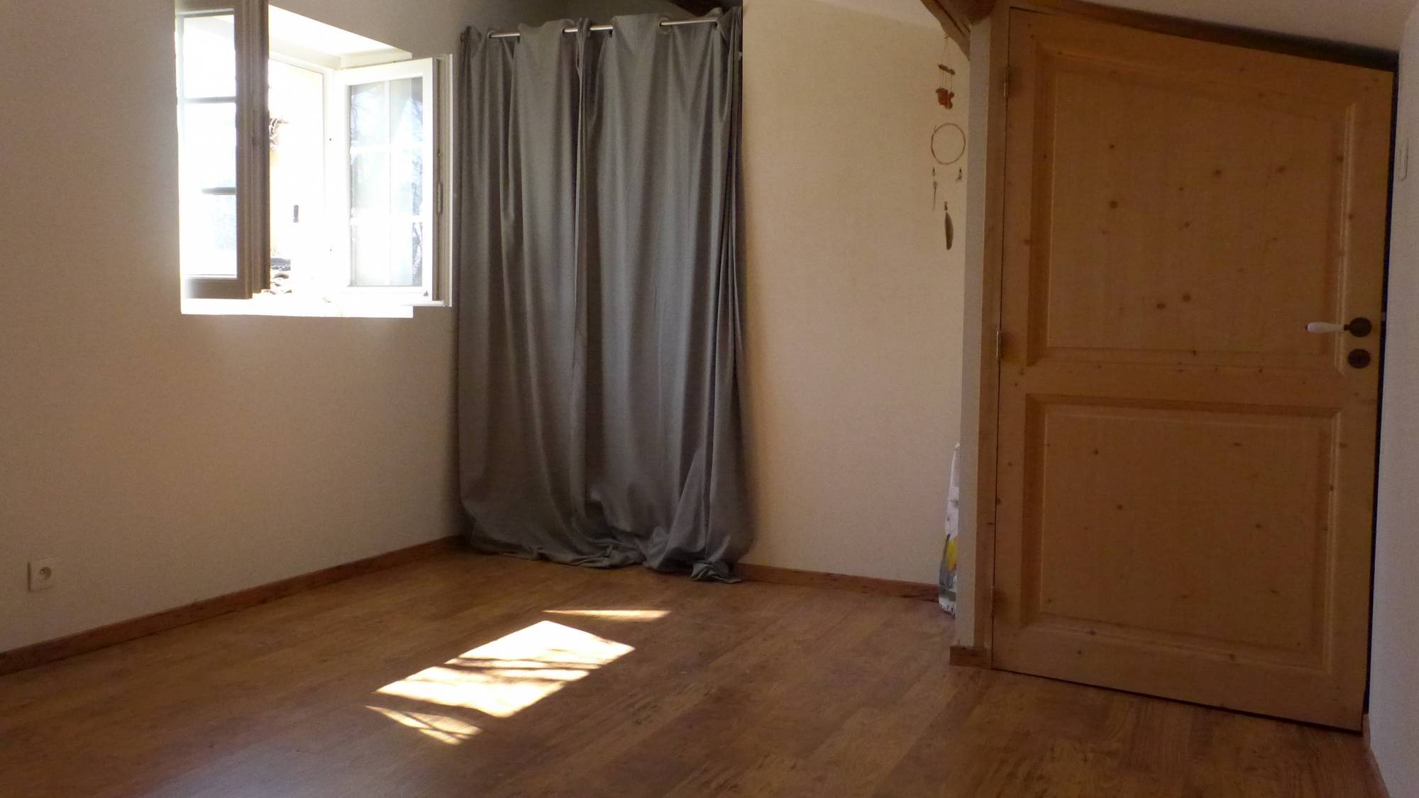 Maison de village de 110 m2 avec extérieurs, VENDUE PAR NOS SOINS