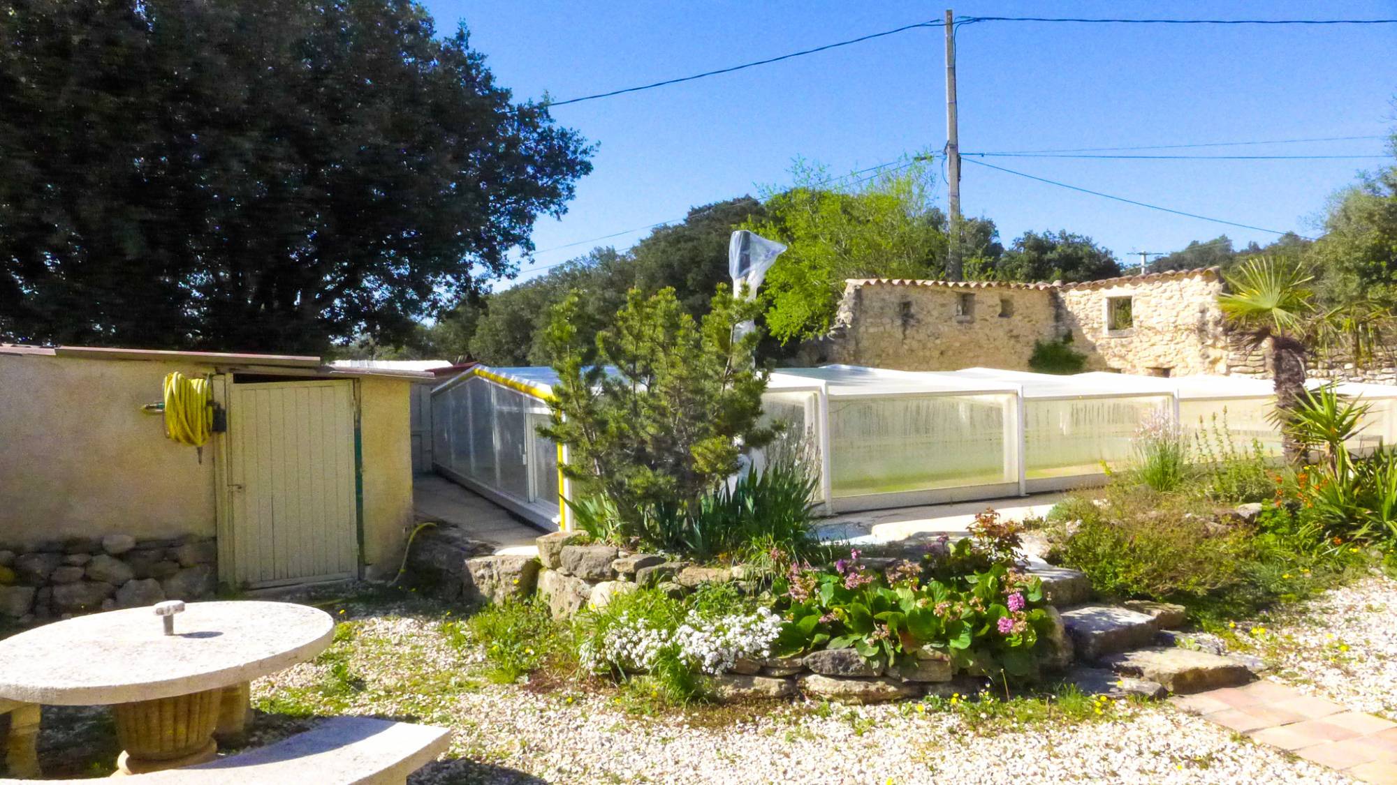 Secteur St Restitut - duplex de 70m² dans copropriété pleine de charme