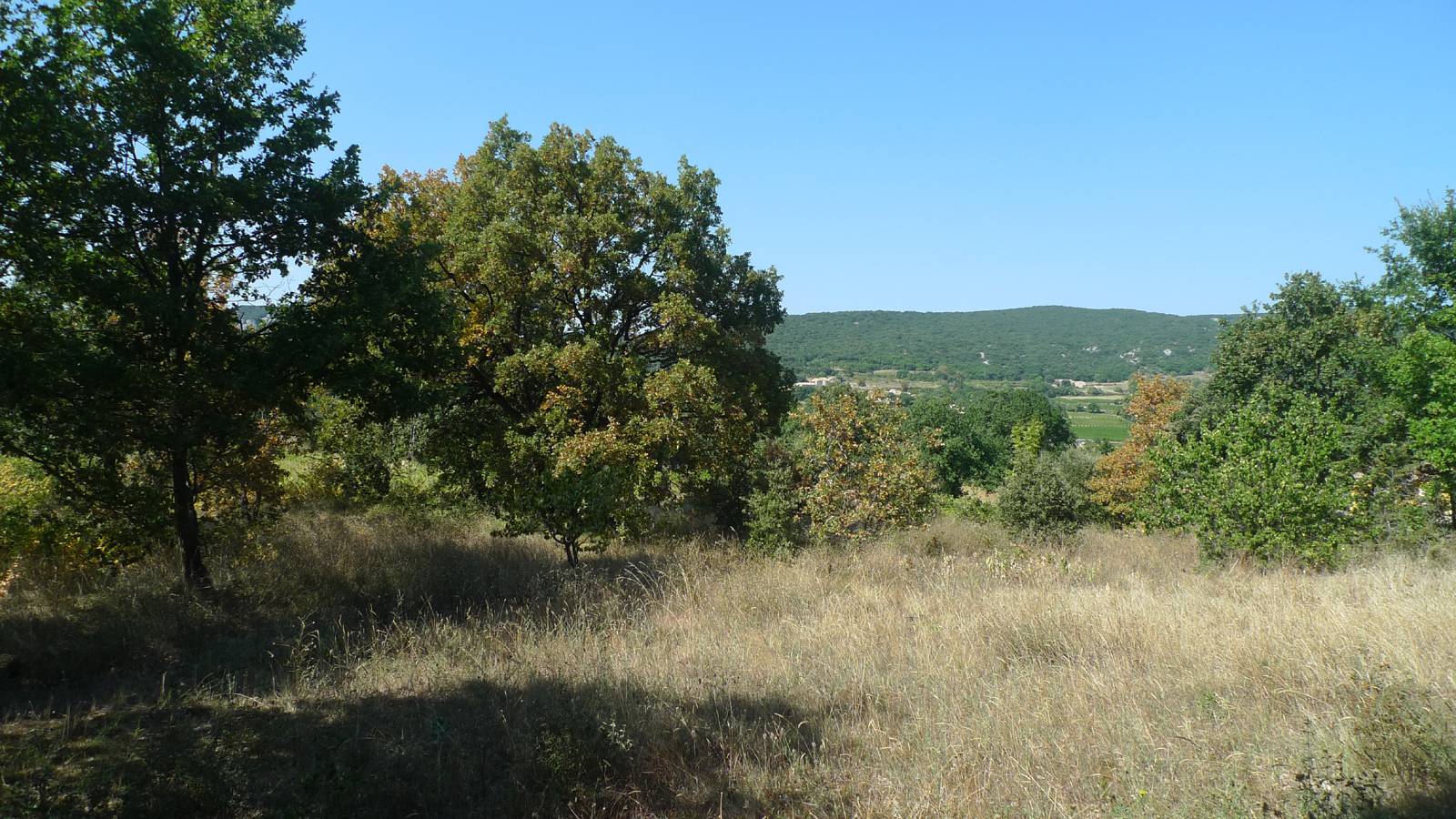  Saint Montan Vue dégagée, compromis  Saint Montan En campagne,  Vue dégagée, compromis 