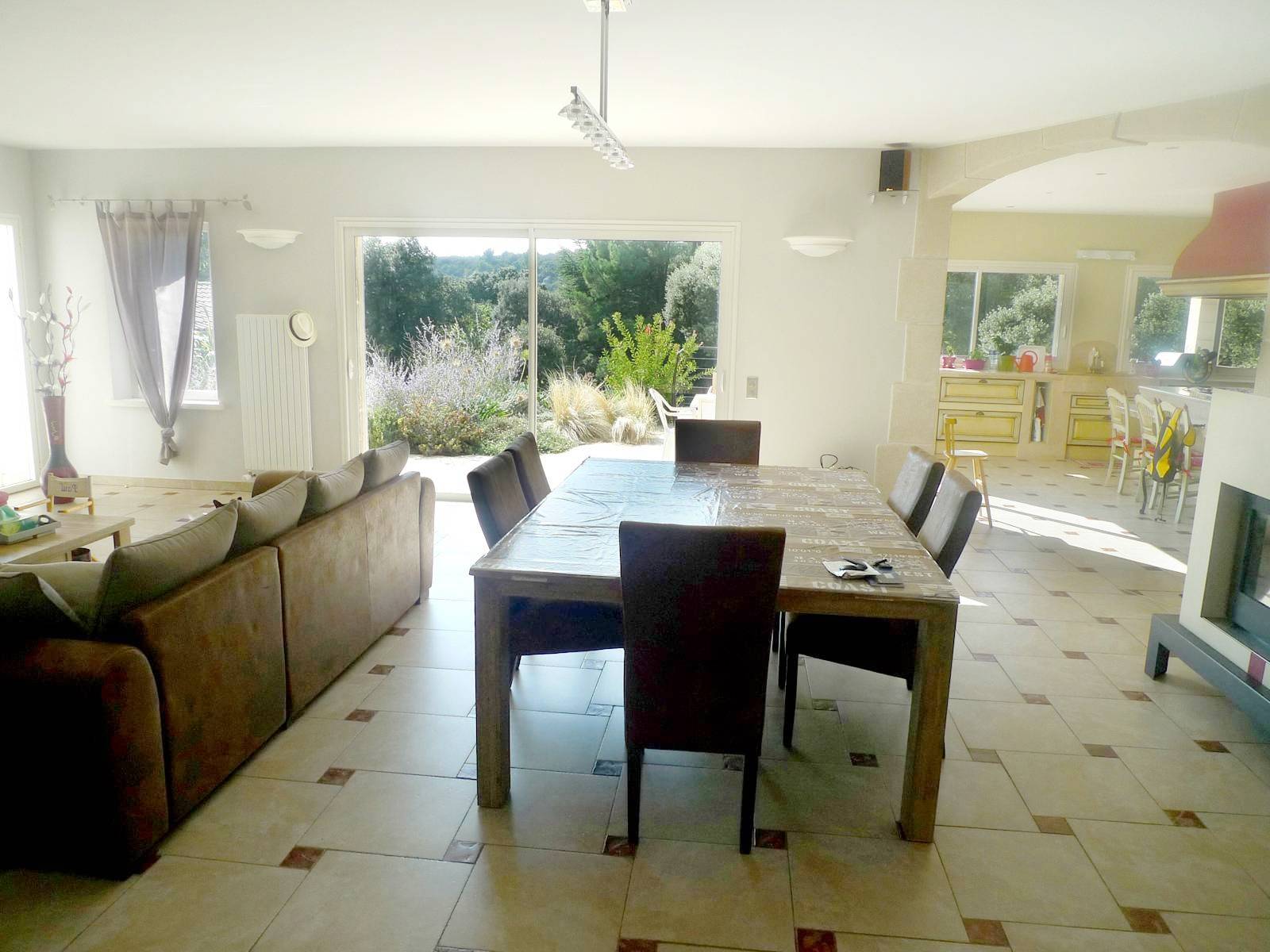 Réalisation de 2011, beaux volumes, belles prestations....