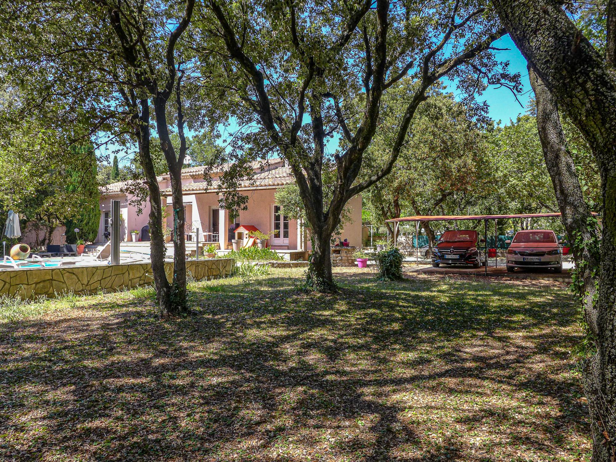 A VENDRE SAINT RESTITUT, VILLA FONCTIONNELLE ET BIEN ENTRETENUE