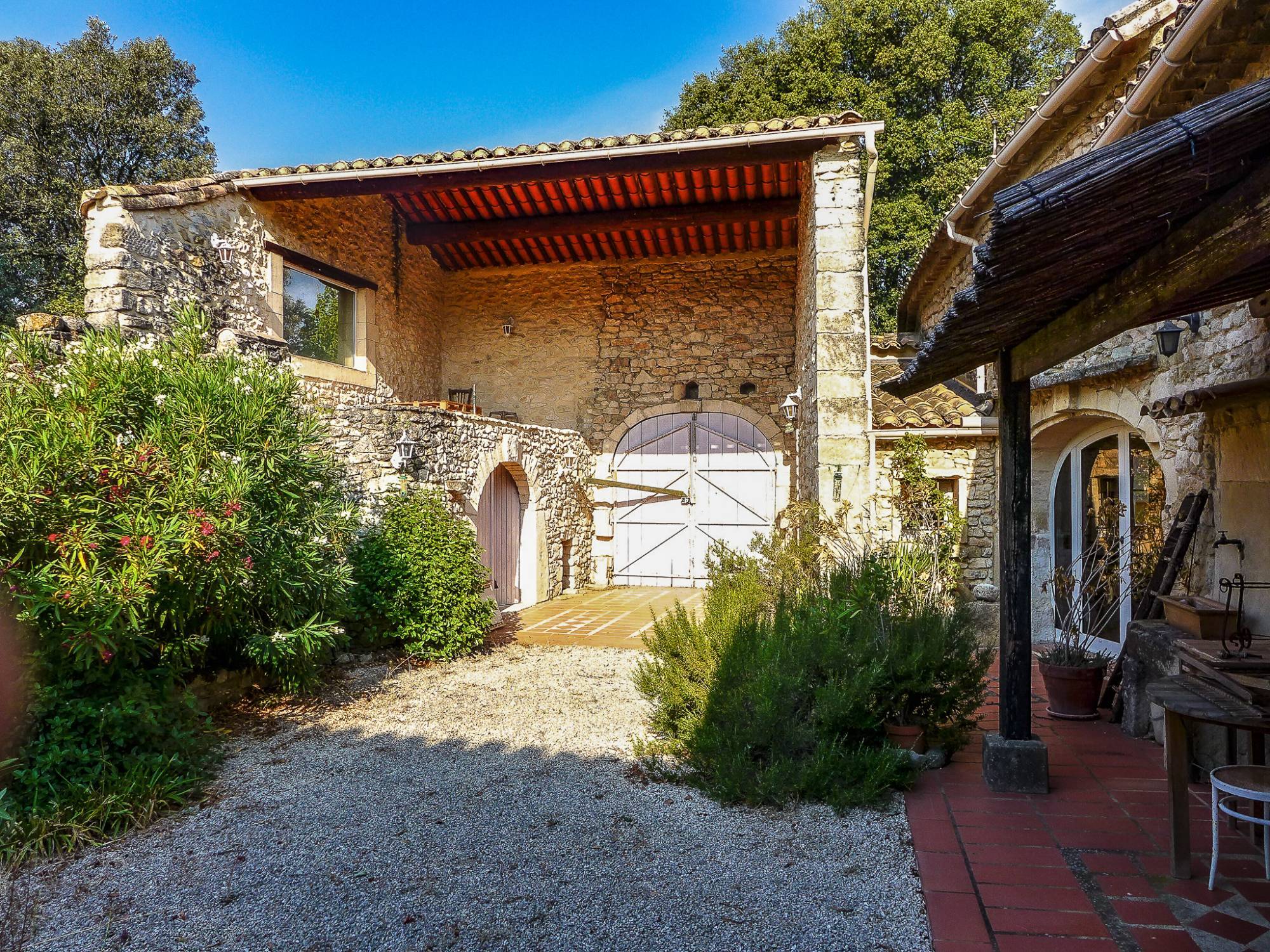 Jolie bergerie avec cour intérieure VENDUE PAR Christine MIRANDA Immobilier Grignan  