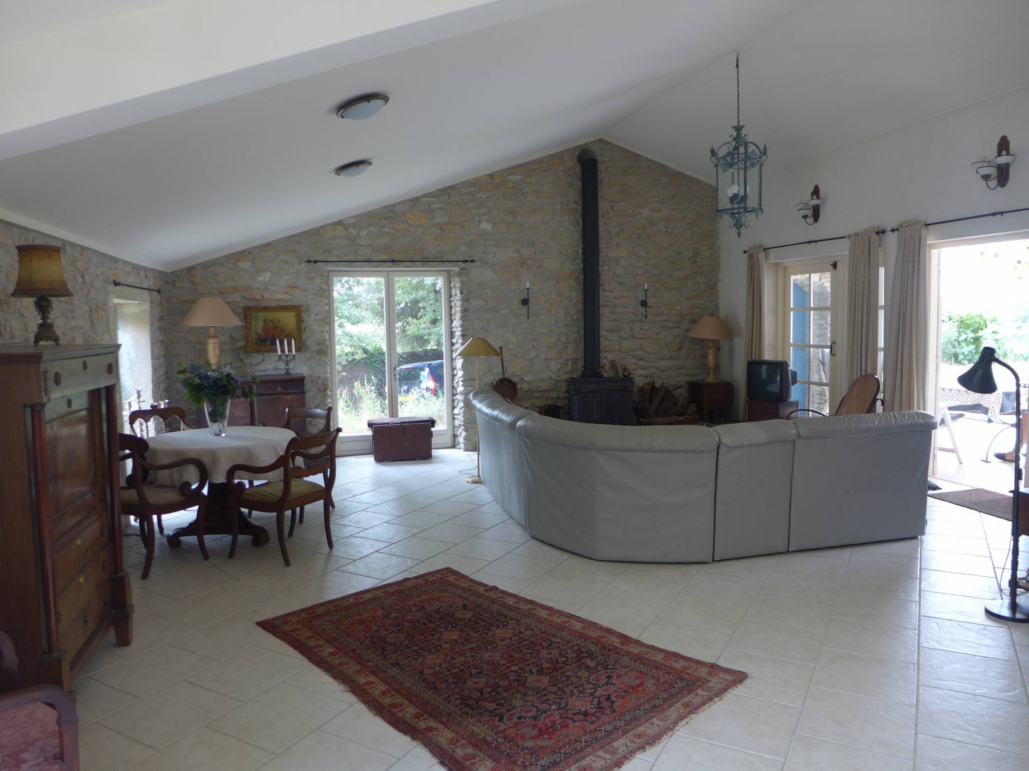 SOUS OFFRE  secteur Grignan, charmant Mas de vacances, 6 ch, piscine, terrain clos