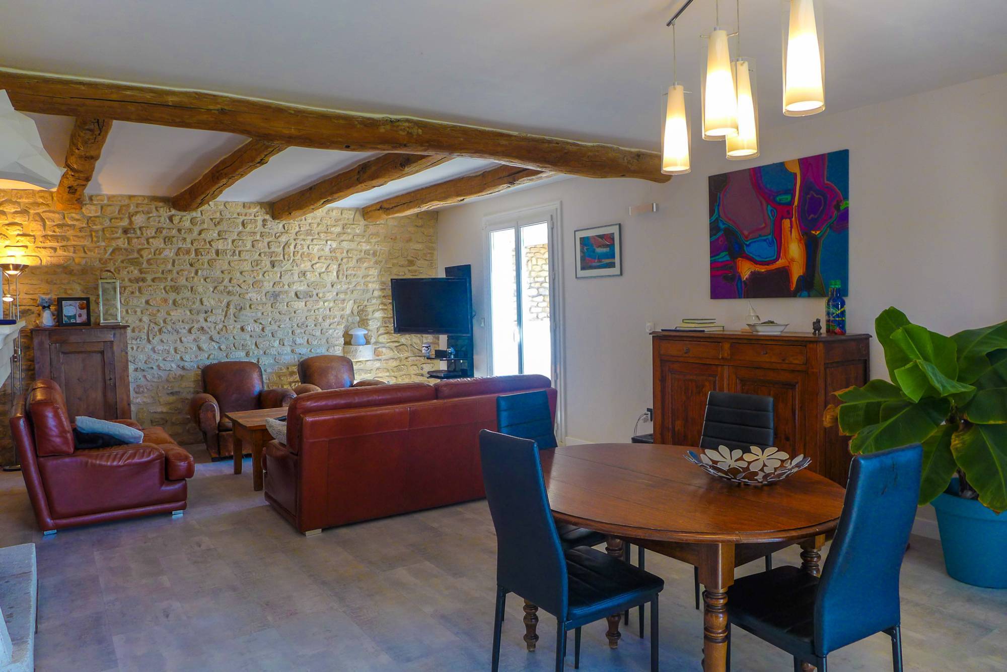 Jolie villa vendue par l'agence Christine Miranda Immobilier St Paul Trois Châteaux  