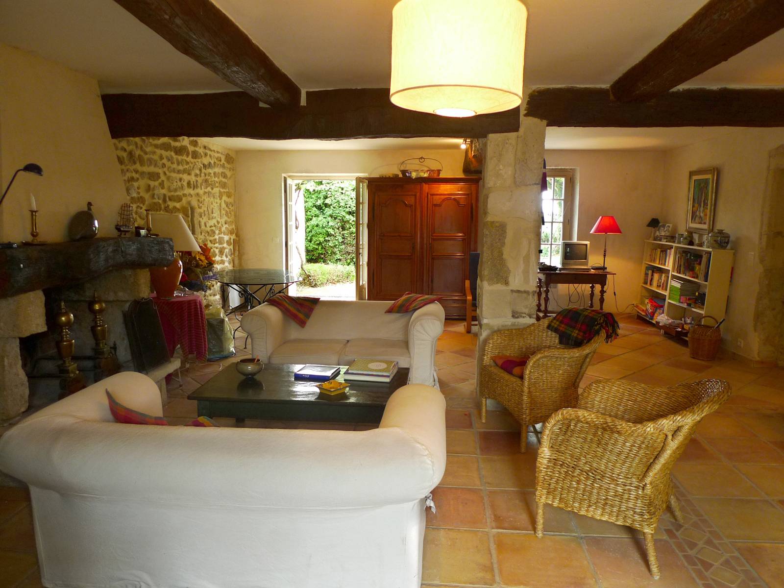 Mas restauré à vendre Vaucluse, Enclave des Papes à 1km du village- VENDU