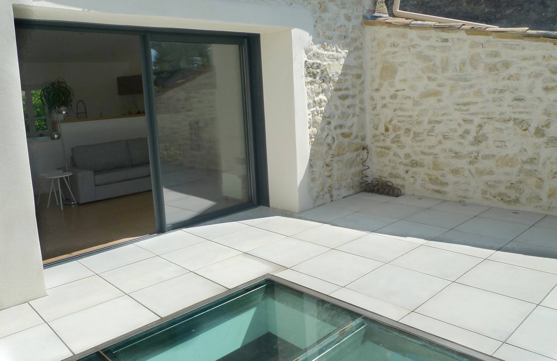 Superbe maison, dans le centre historique de  Grignan,  