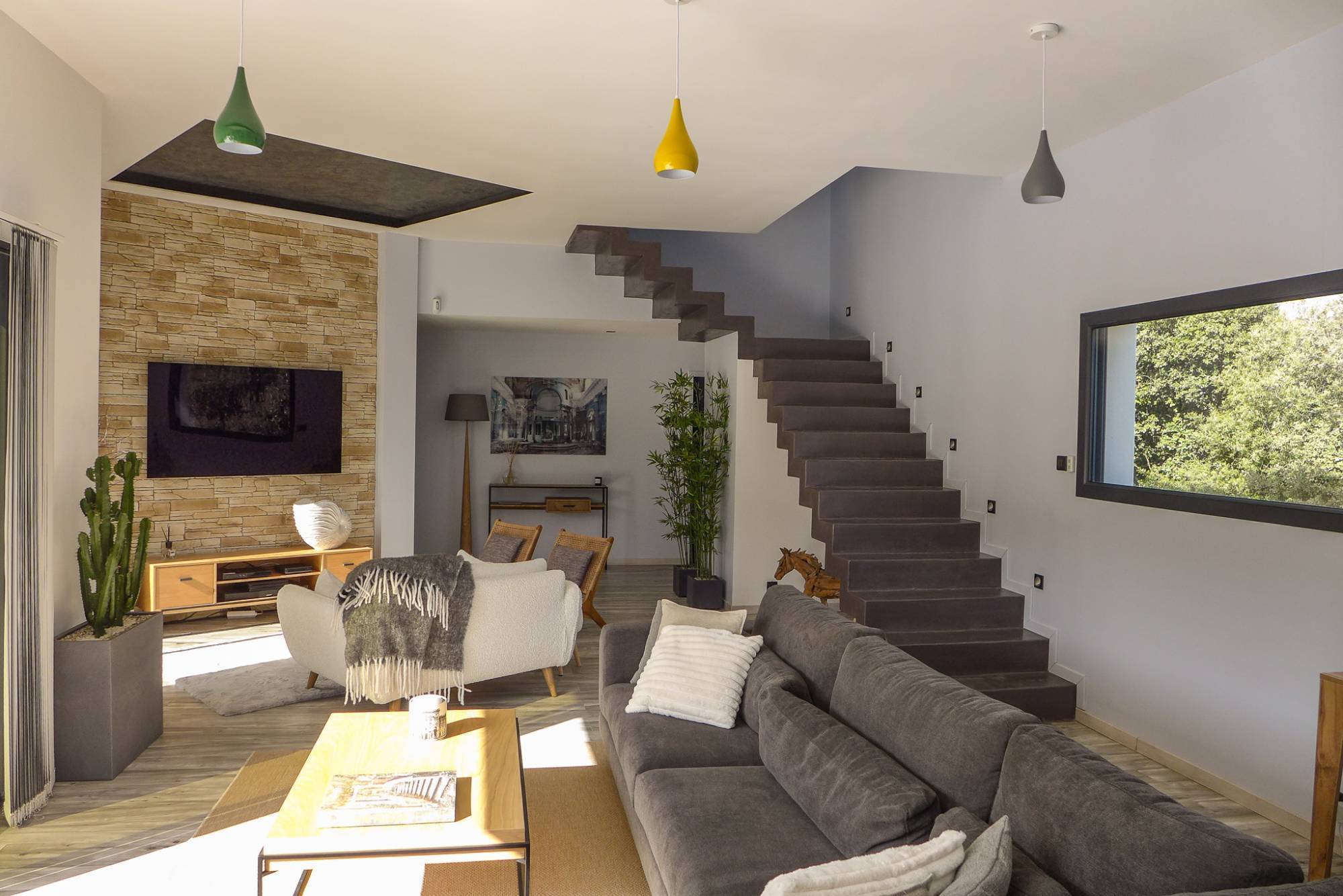 Superbe Maison d'architecte avec 3 suites, terrain et piscine VENDUE Drôme provençale  