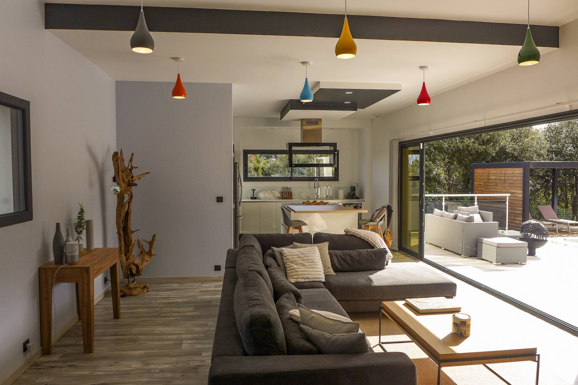 Superbe Maison d'architecte avec 3 suites, terrain et piscine VENDUE Drôme provençale  