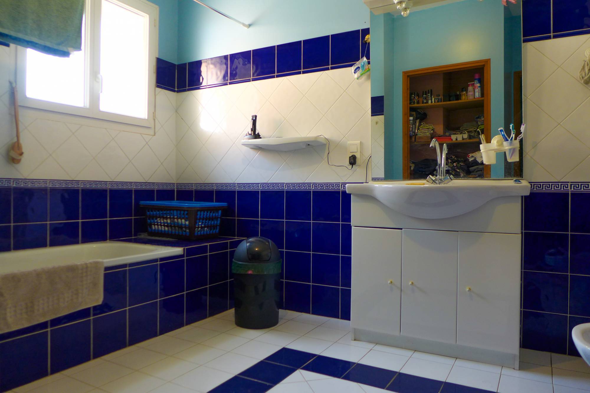 A vendre, Haut Vaucluse, propriété agricole à rénover Uchaux  