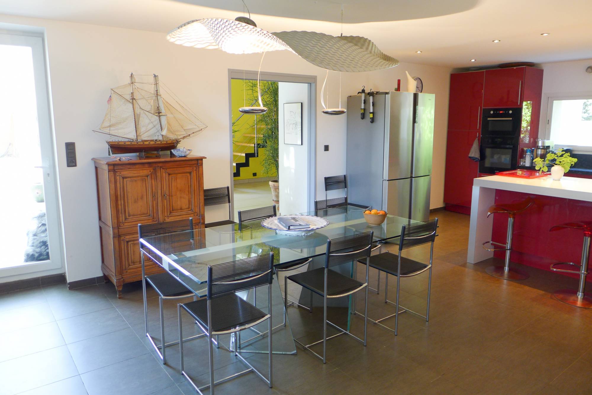 A vendre, Mas restauré de 220m² et ses dépendances, proche Pierrelatte  