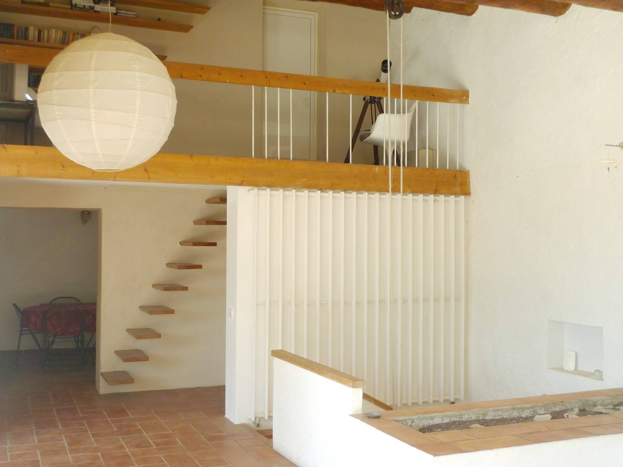 Maison de village pleine de charme avec vue dégagée sur la campagne environnante Villedieu