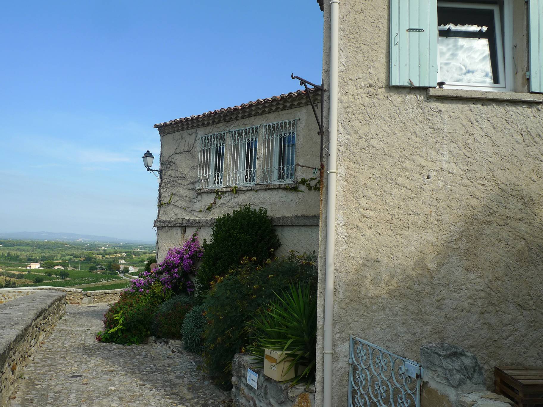 Haut Vaucluse, très belle maison de village VENDUE PAR NOS SOINS