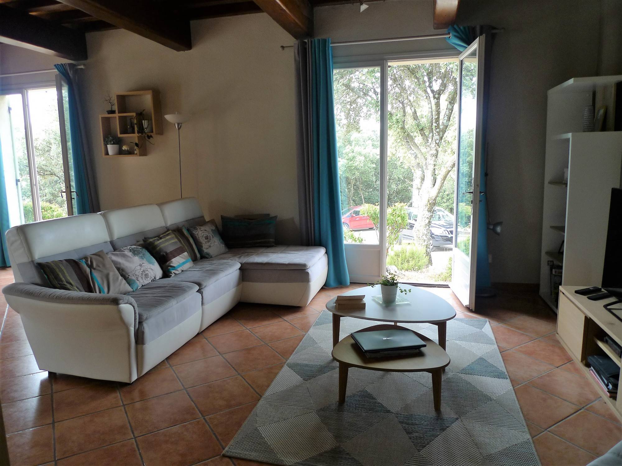 Villa de plain pied dans bel environnement 5 mn de Grignan