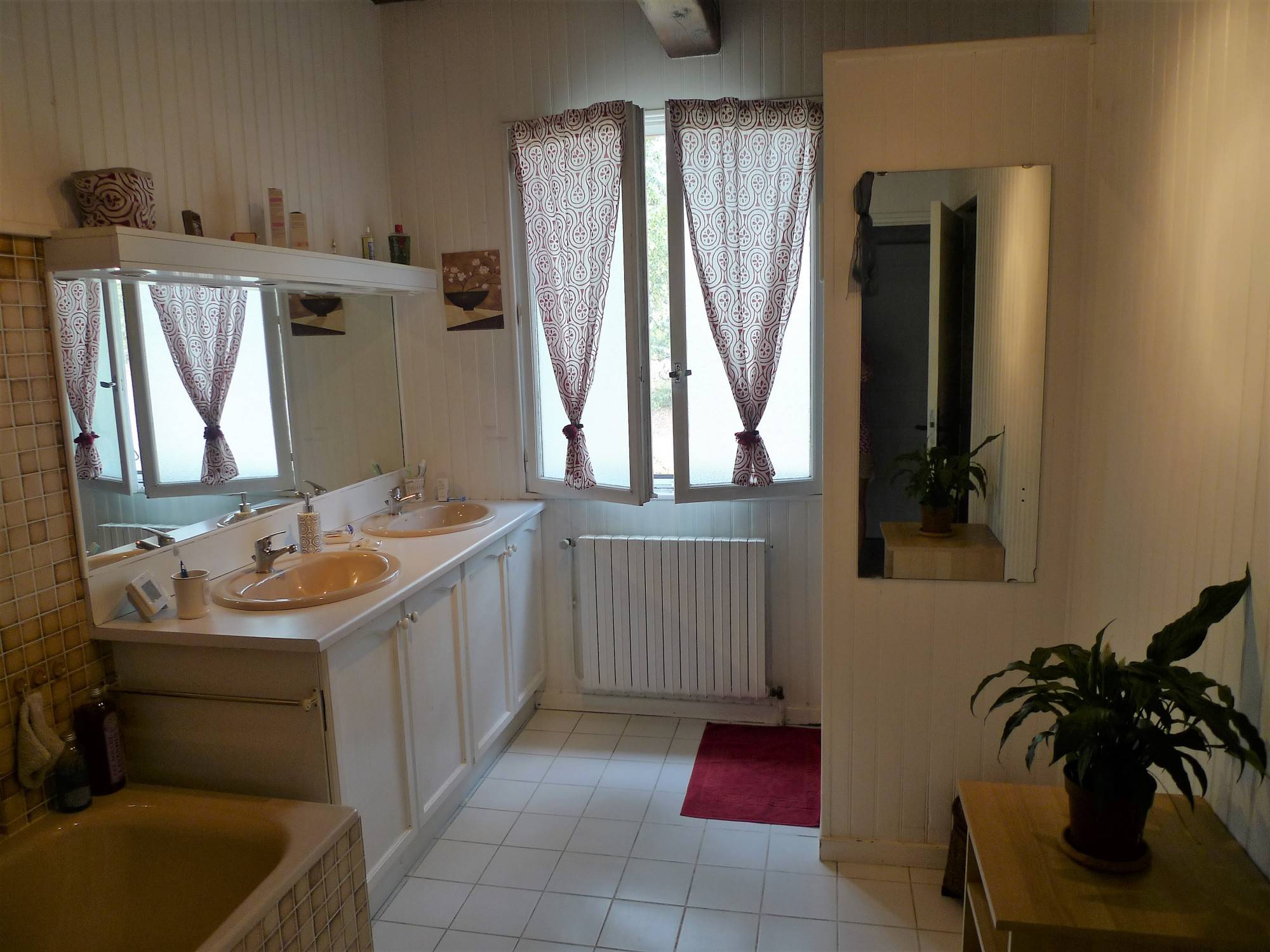 Villa de plain pied dans bel environnement 5 mn de Grignan