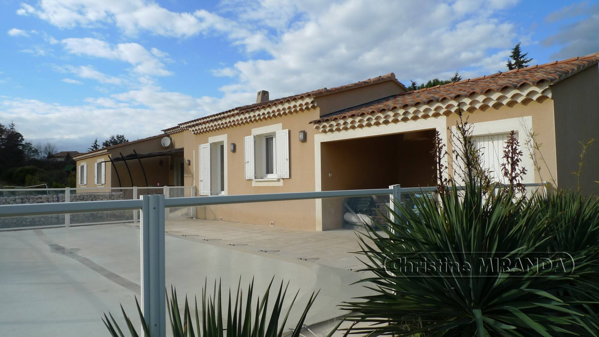 Superbe villa - REAUVILLE DROME PROVENCALE  VENDUE PAR MIRANDA IMMOBILIER