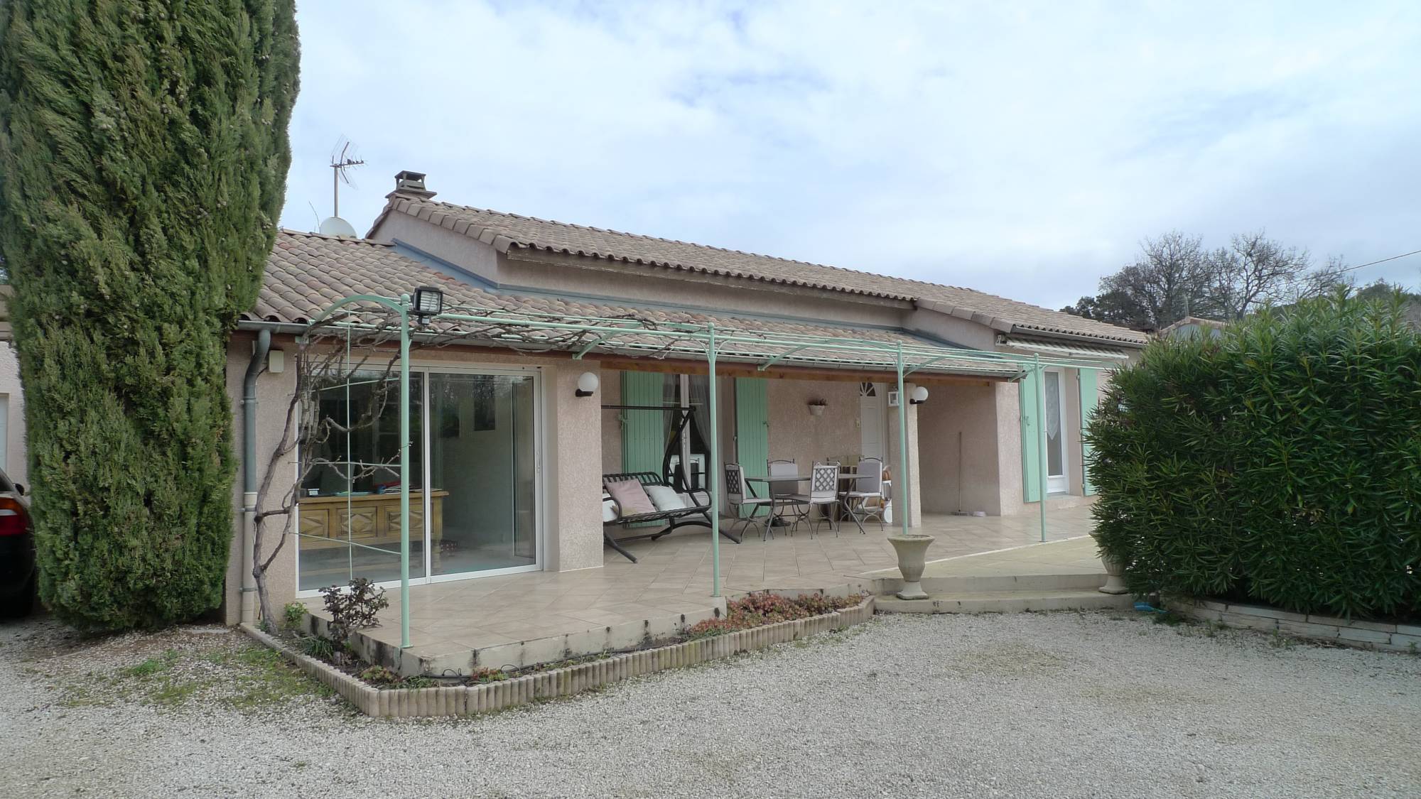 Charmante villa avec piscine à 5' de Saint Paul trois châteaux