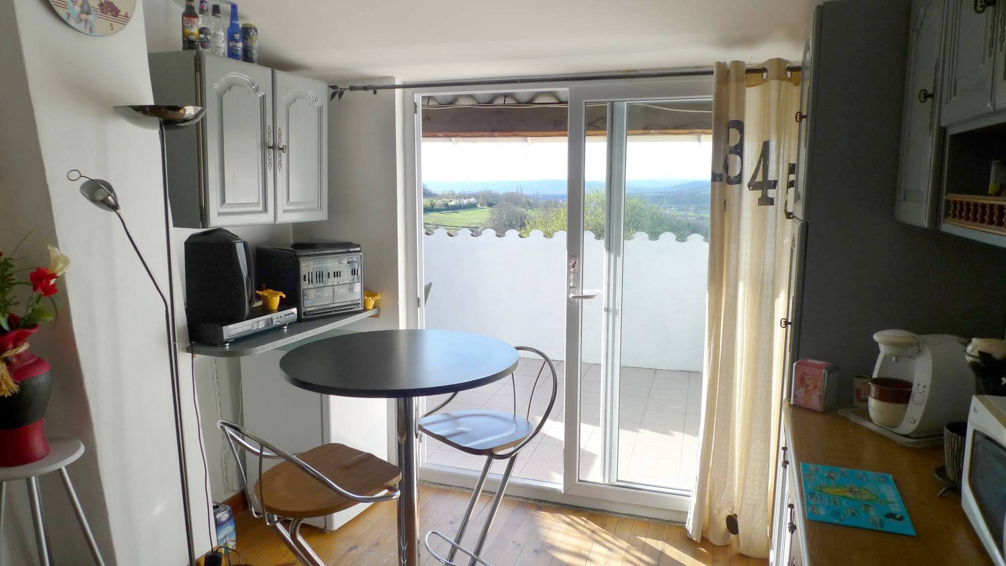 A vendre, au coeur d'un village plein de charme