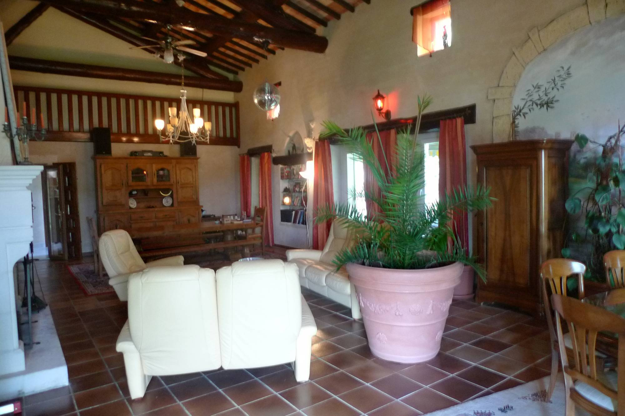 Propriété à vendre , à 10mn de St Paul Trois Châteaux