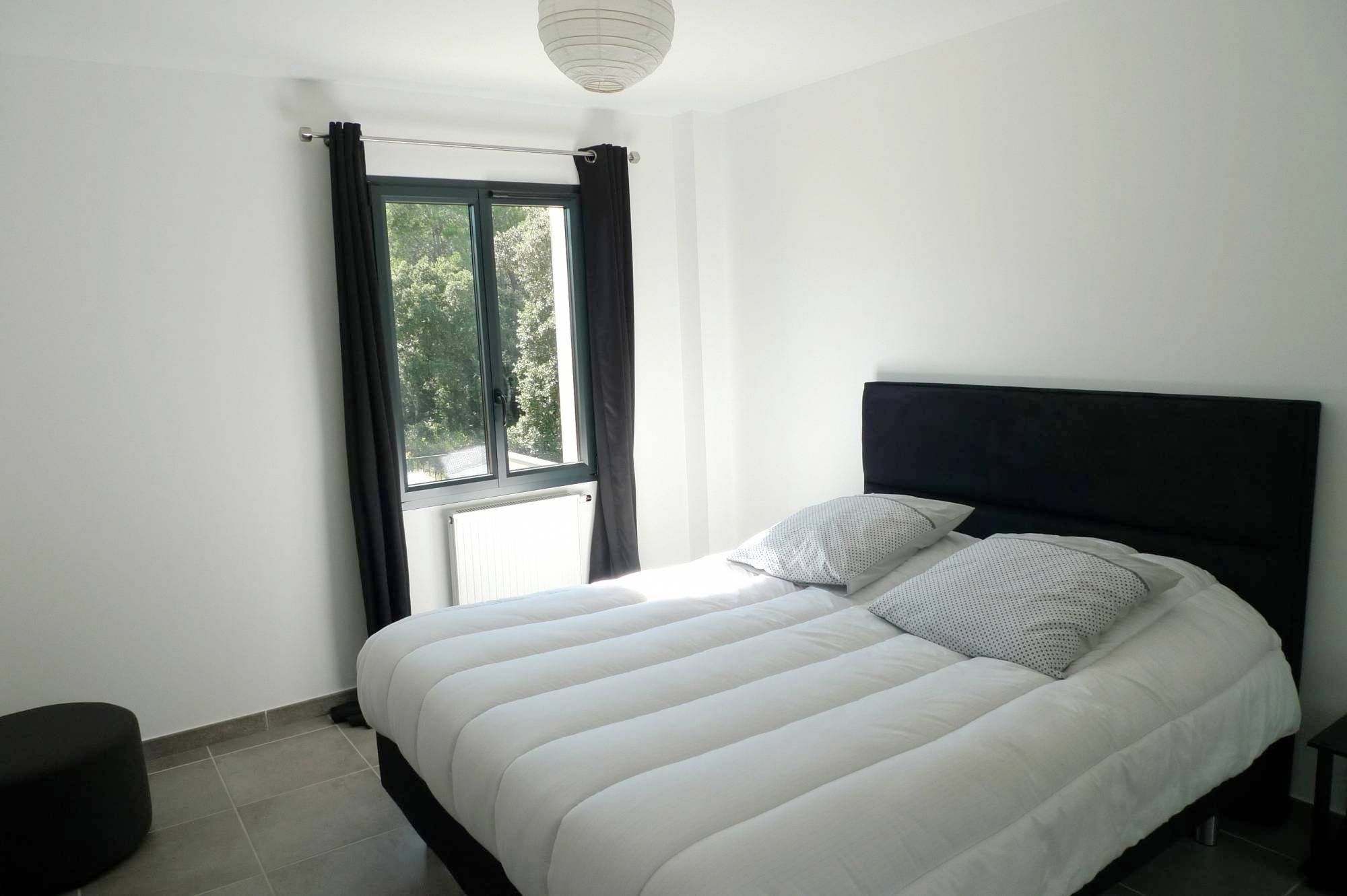 Villa moderne située dans un quartier résidentiel -  secteur St Paul Trois Châteaux