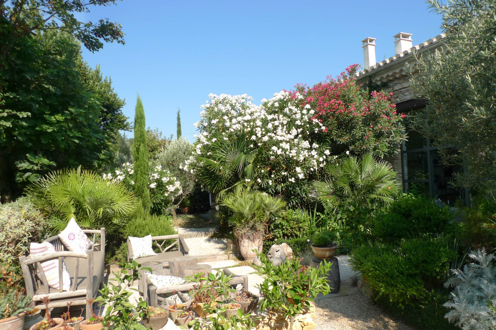 Mas provençal à vendre en direction de Nyons , belle propriété  restaurée avec charme