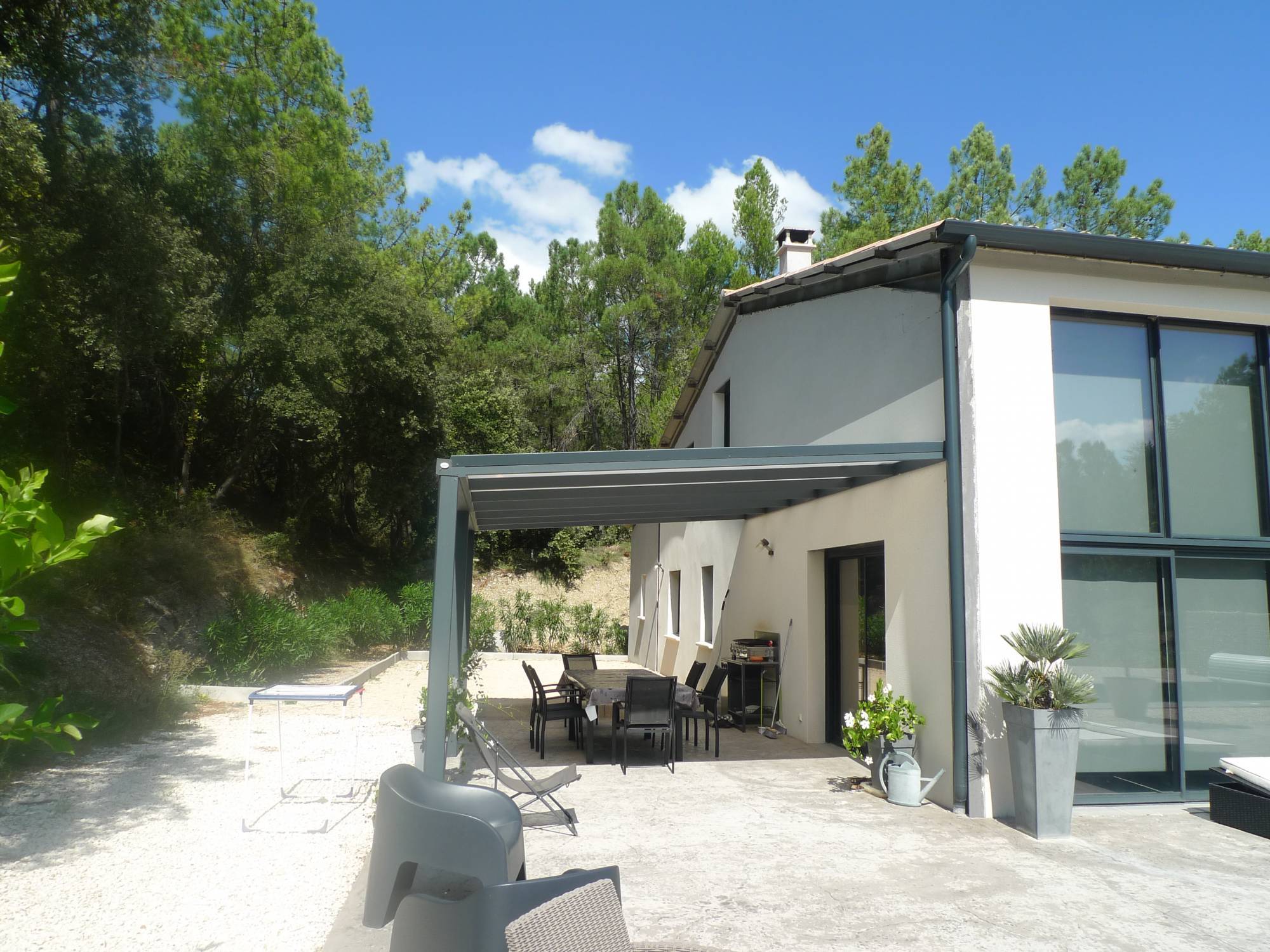 Villa contemporaine proche charmant village de la Drôme Provençale