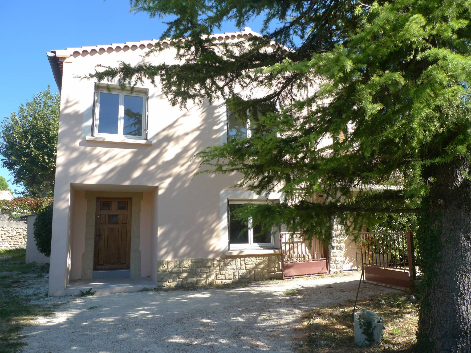  A 2 pas du centre de St Paul 3 Châteaux, VENDUE PAR MIRANDA IMMOBILIER